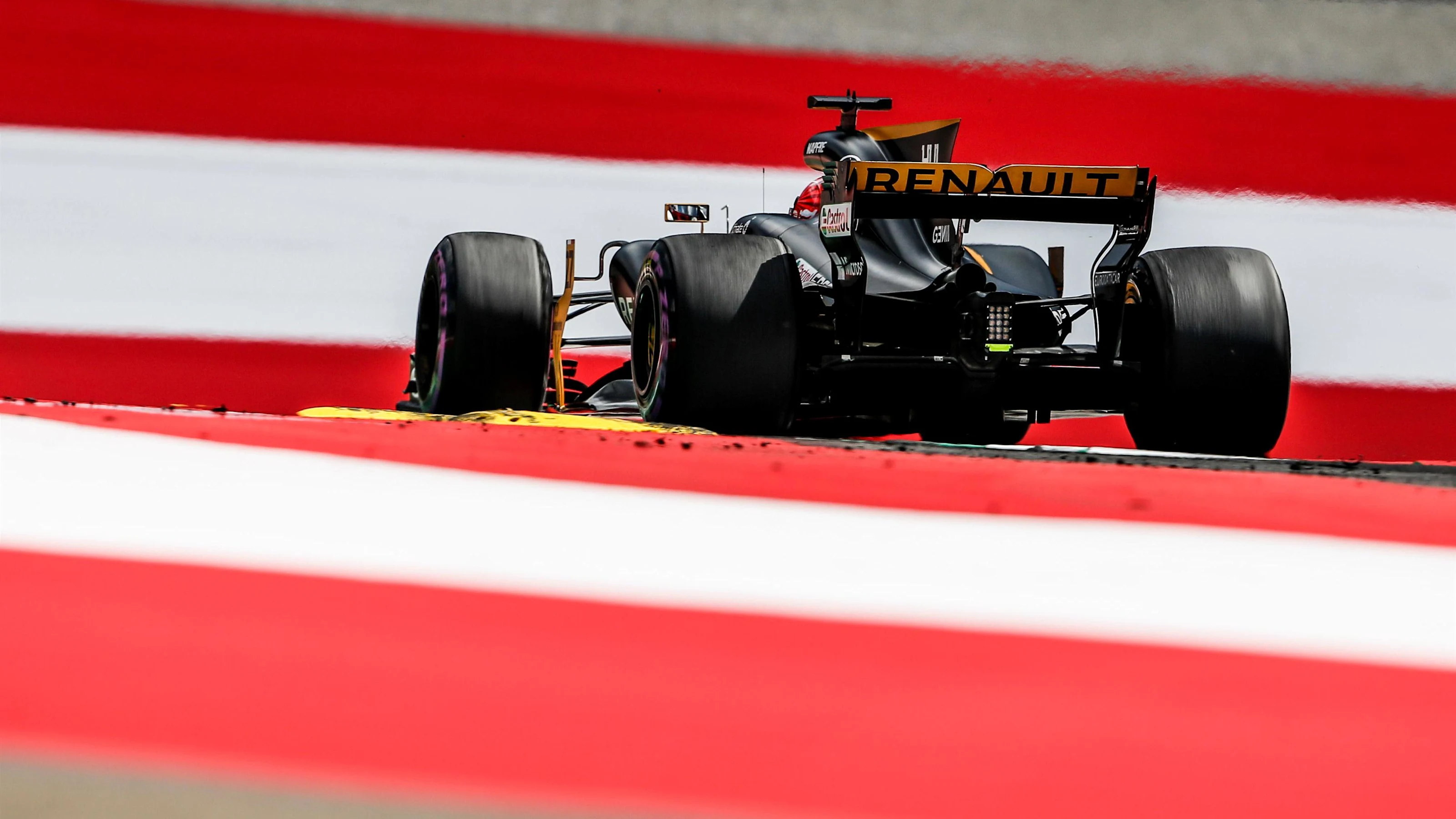 Nico Hulkenberg (GER) Renault Sport F1 Team RS17 at Formula One World Championship, Rd9, Austrian
