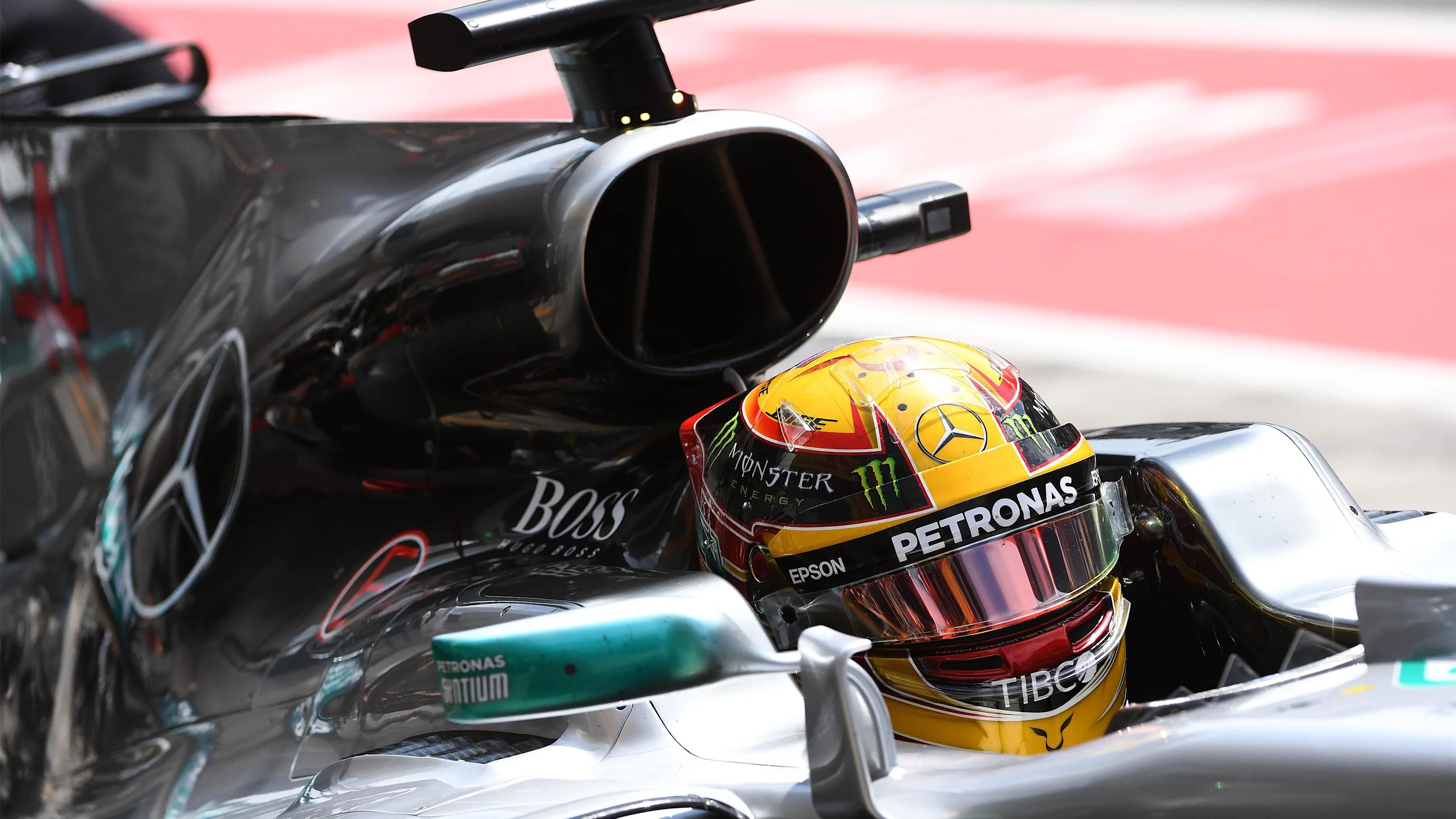 Lewis Hamilton (GBR) Mercedes-Benz F1 W08 Hybrid at Formula One World Championship, Rd9, Austrian