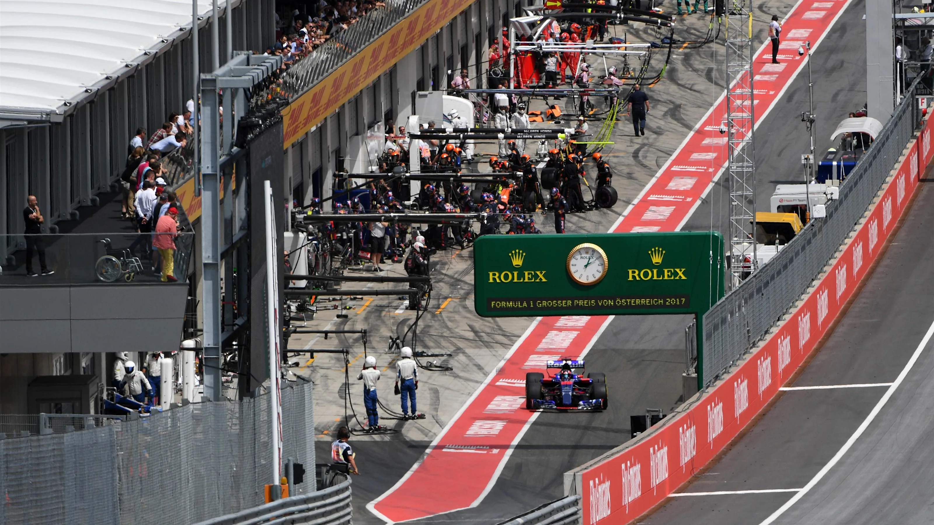 Carlos Sainz jr (ESP) Scuderia Toro Rosso STR12 leaves pit lane at Formula One World Championship,