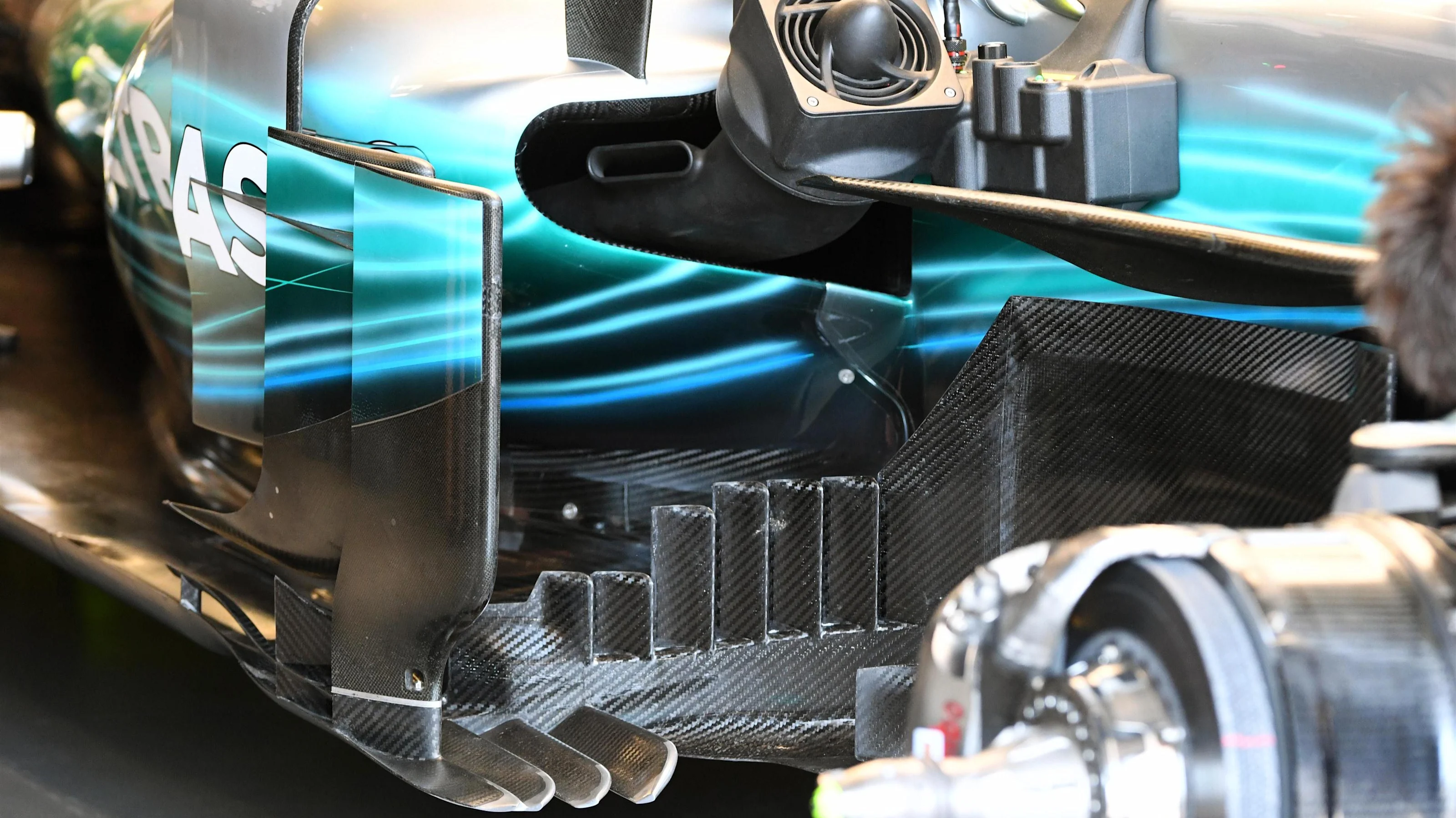 Mercedes-Benz F1 W08 Hybrid sidepod aero detail at Formula One World Championship, Rd8, Azerbaijan