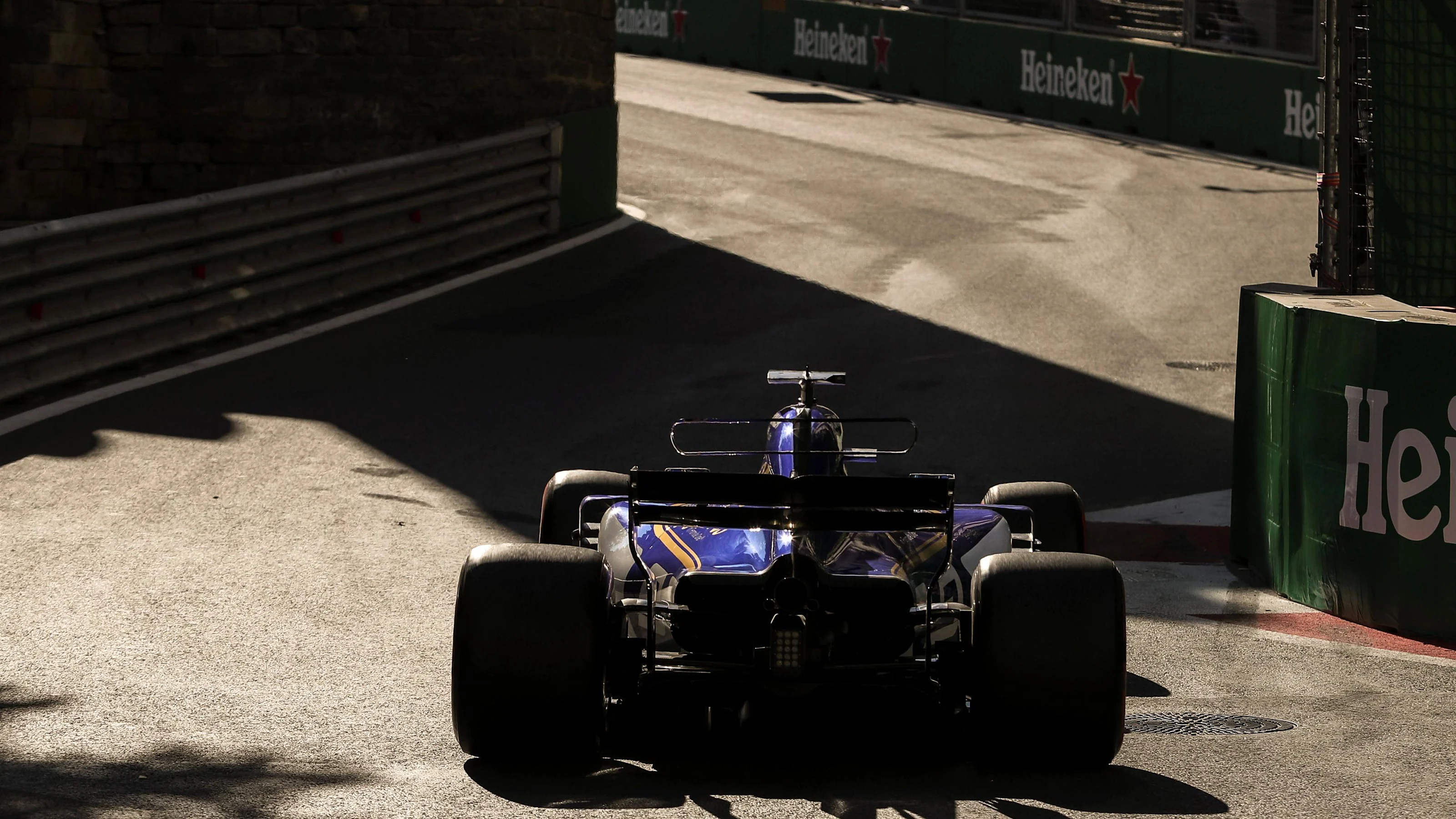 Marcus Ericsson (SWE) Sauber C36 at Formula One World Championship, Rd8, Azerbaijan Grand Prix,