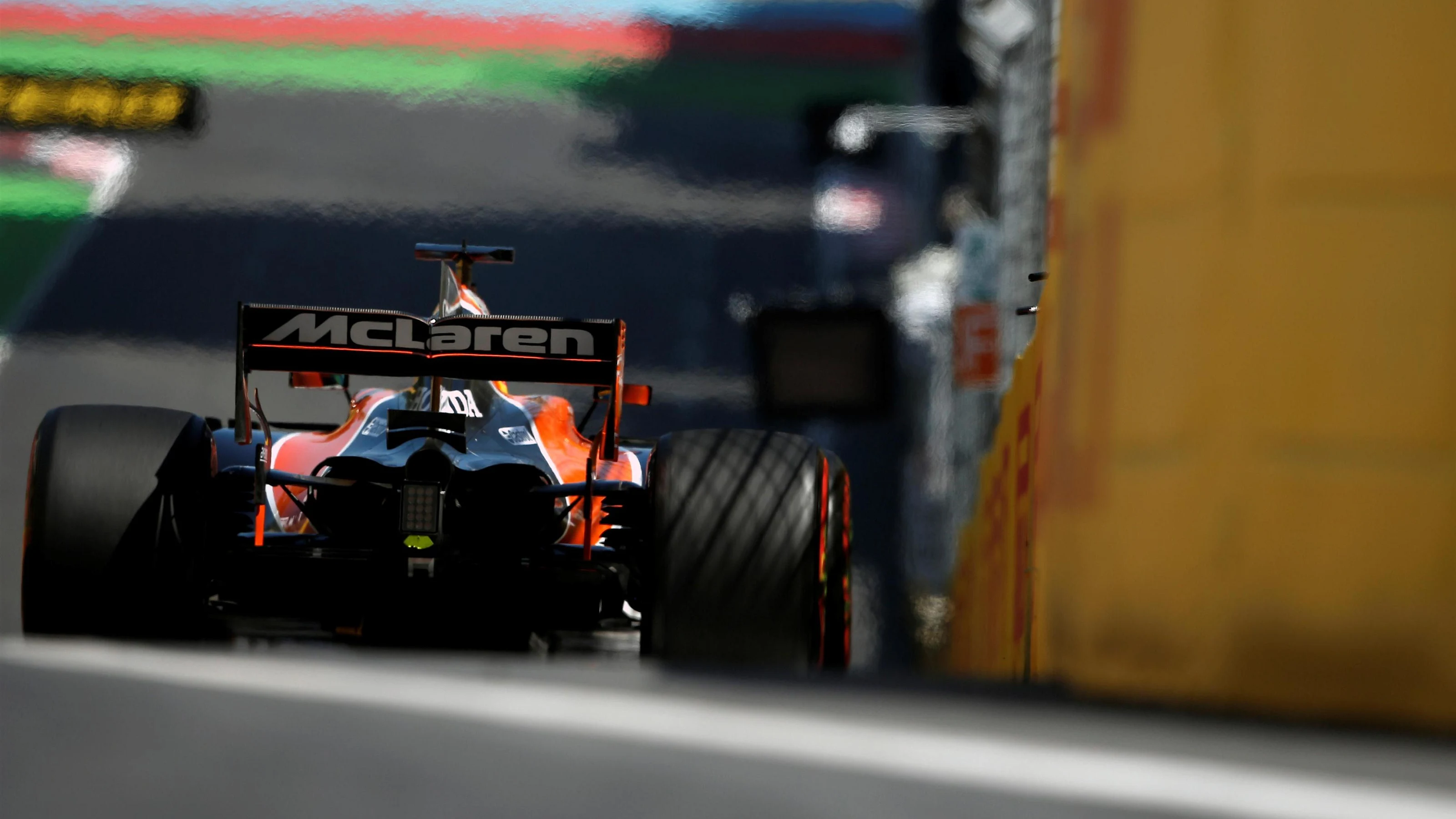 Fernando Alonso (ESP) McLaren MCL32 at Formula One World Championship, Rd8, Azerbaijan Grand Prix,