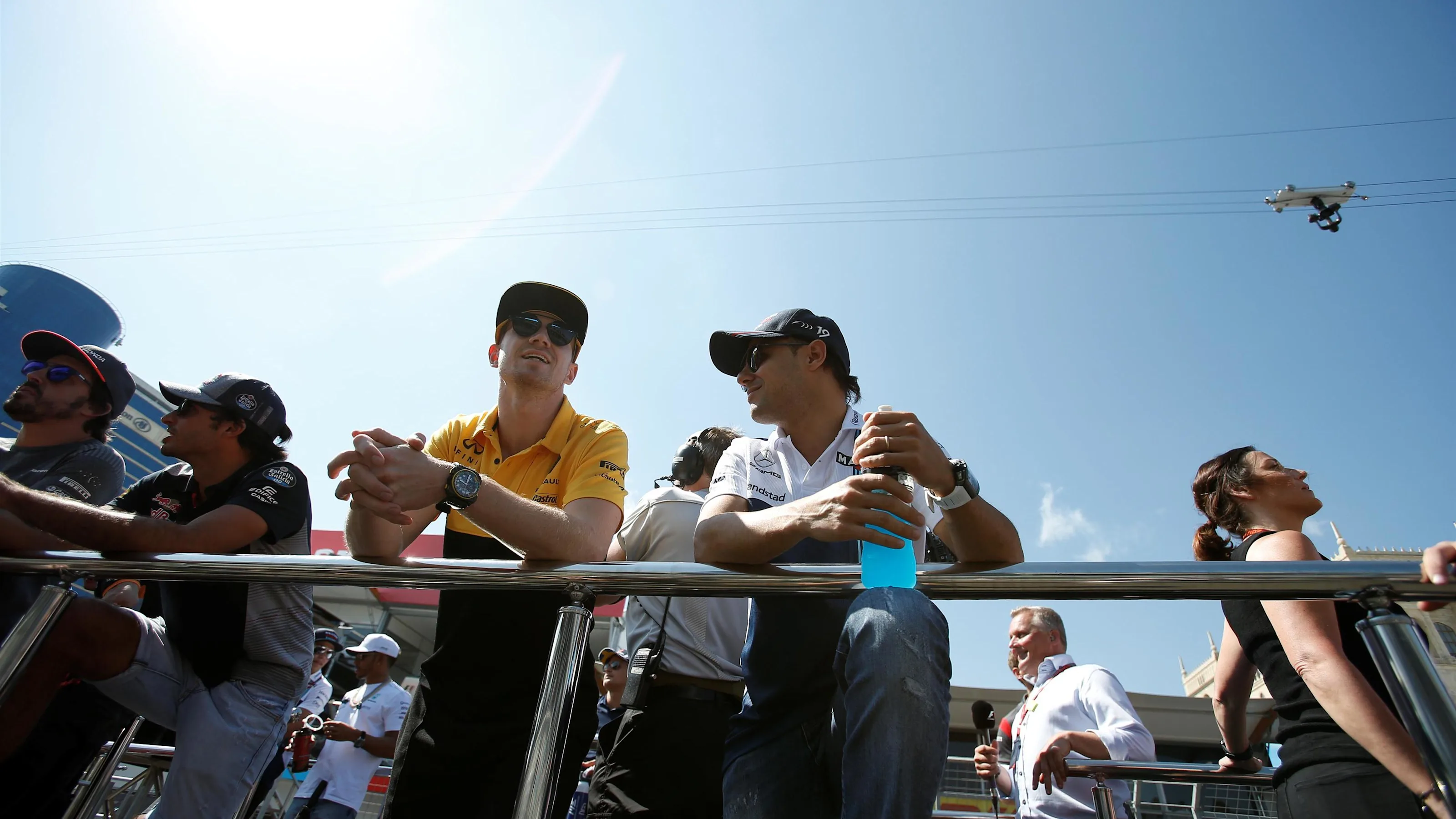 Nico Hulkenberg (GER) Renault Sport F1 Team and Felipe Massa (BRA) Williams on the drivers parade
