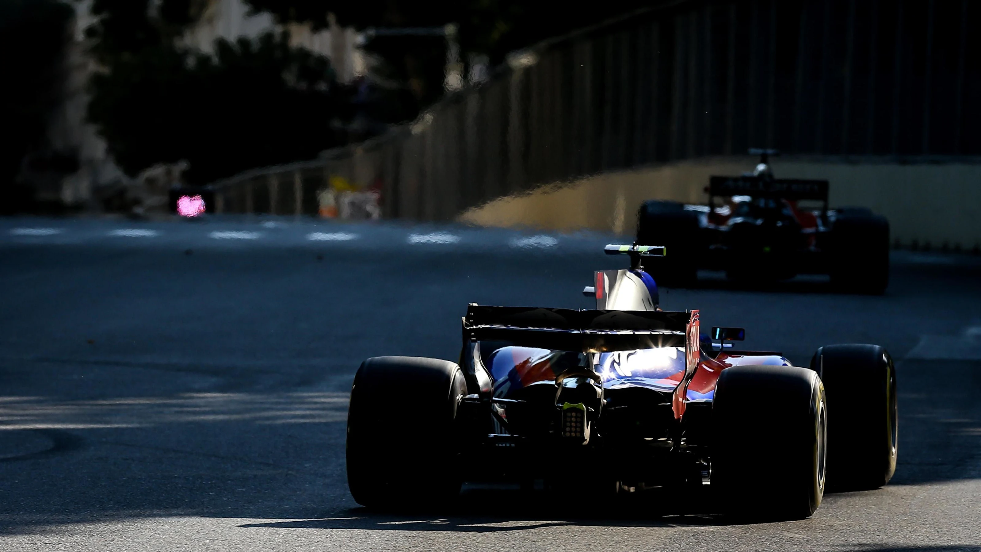 Stoffel Vandoorne (BEL) McLaren MCL32 at Formula One World Championship, Rd8, Azerbaijan Grand