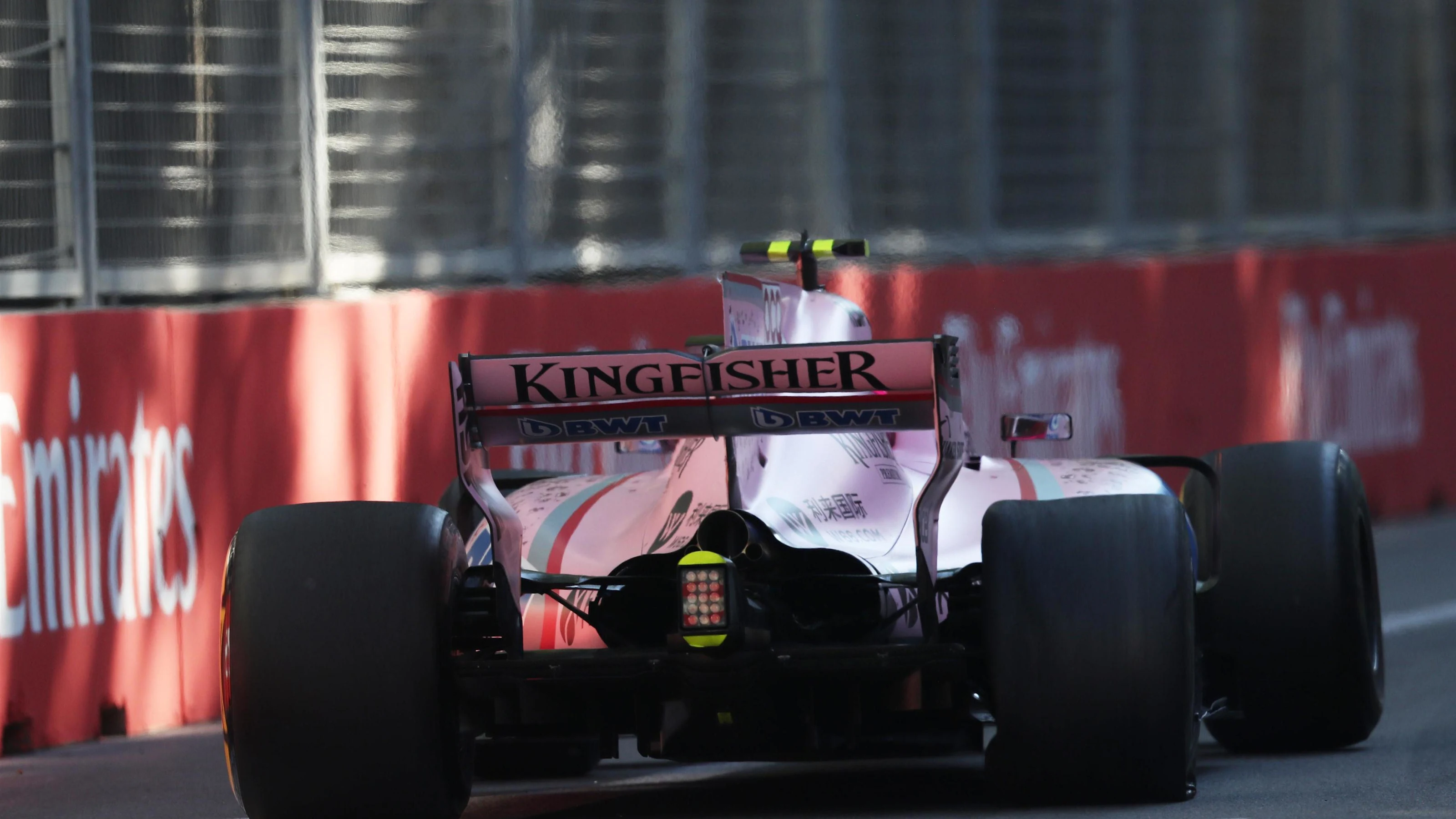 Esteban Ocon (FRA) Force India VJM10 with broken rear suspension damage at Formula One World