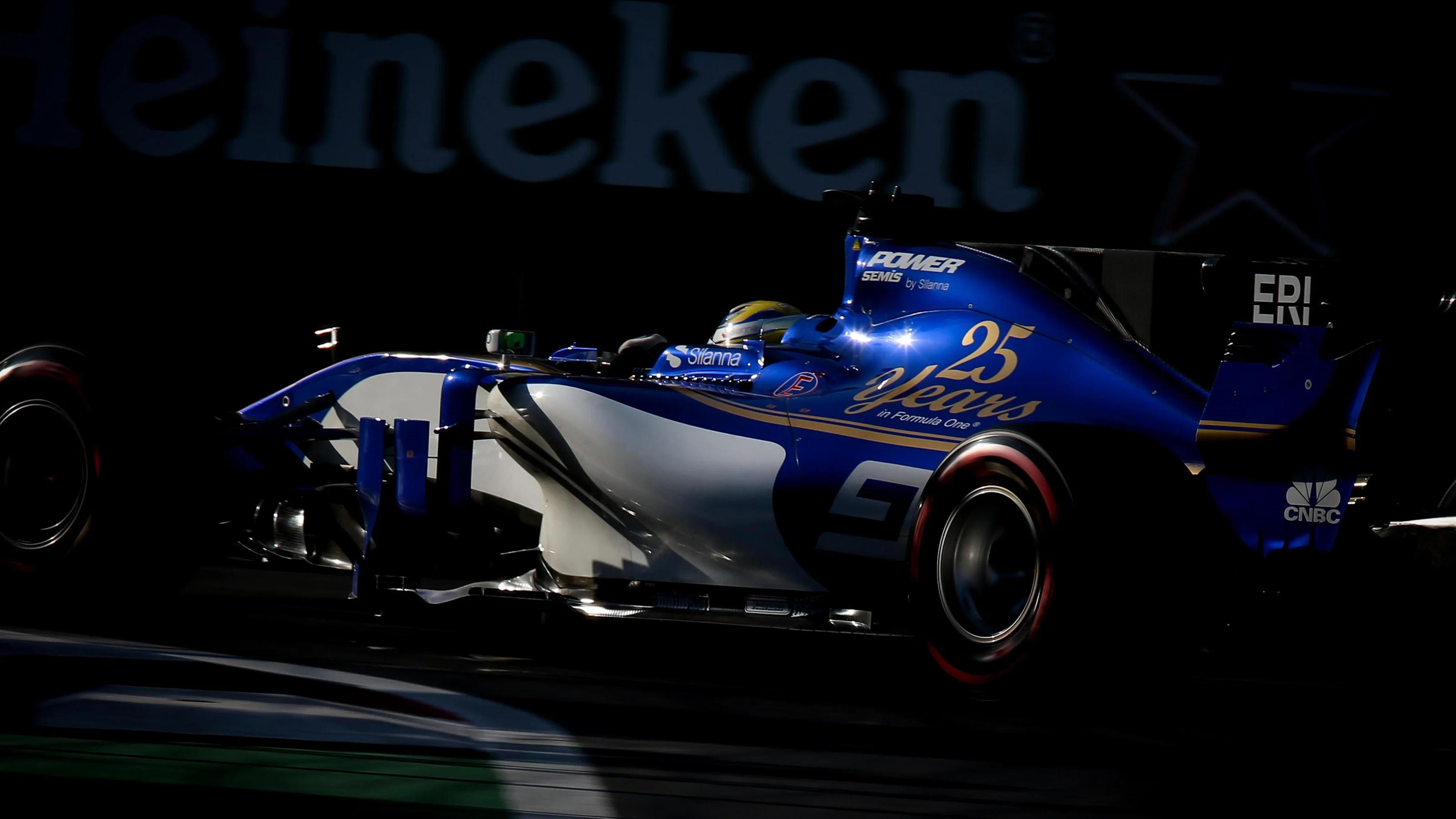 Marcus Ericsson (SWE) Sauber C36 at Formula One World Championship, Rd8, Azerbaijan Grand Prix,