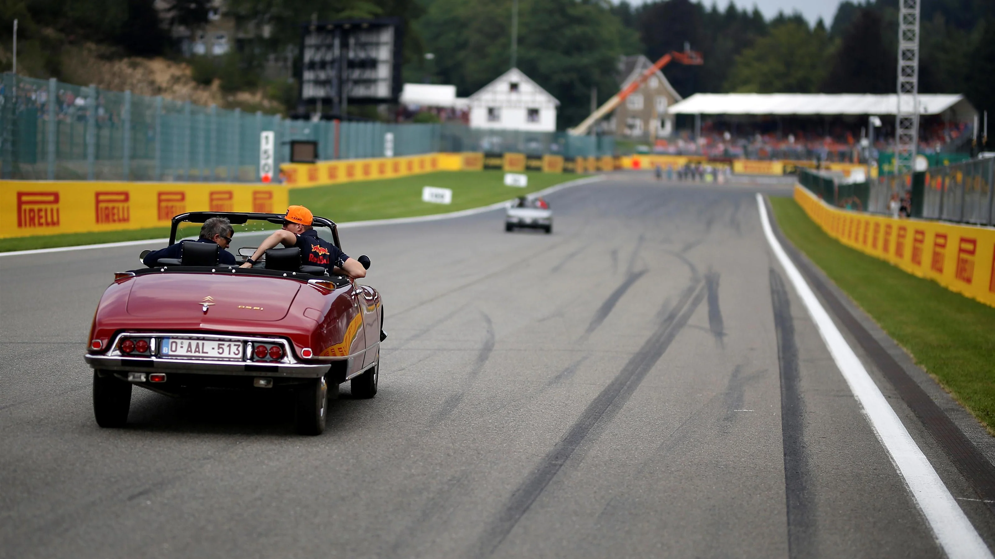 Nico Hulkenberg (GER) Renault Sport F1 Team on the drivers parade at Formula One World