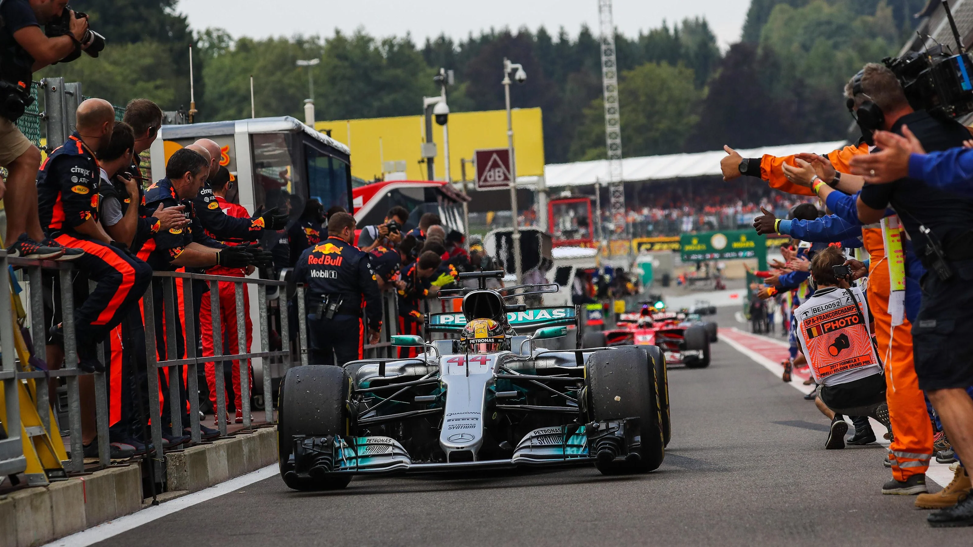 Race winner Lewis Hamilton (GBR) Mercedes-Benz F1 W08 Hybrid arrives to celebrate in parc ferme at