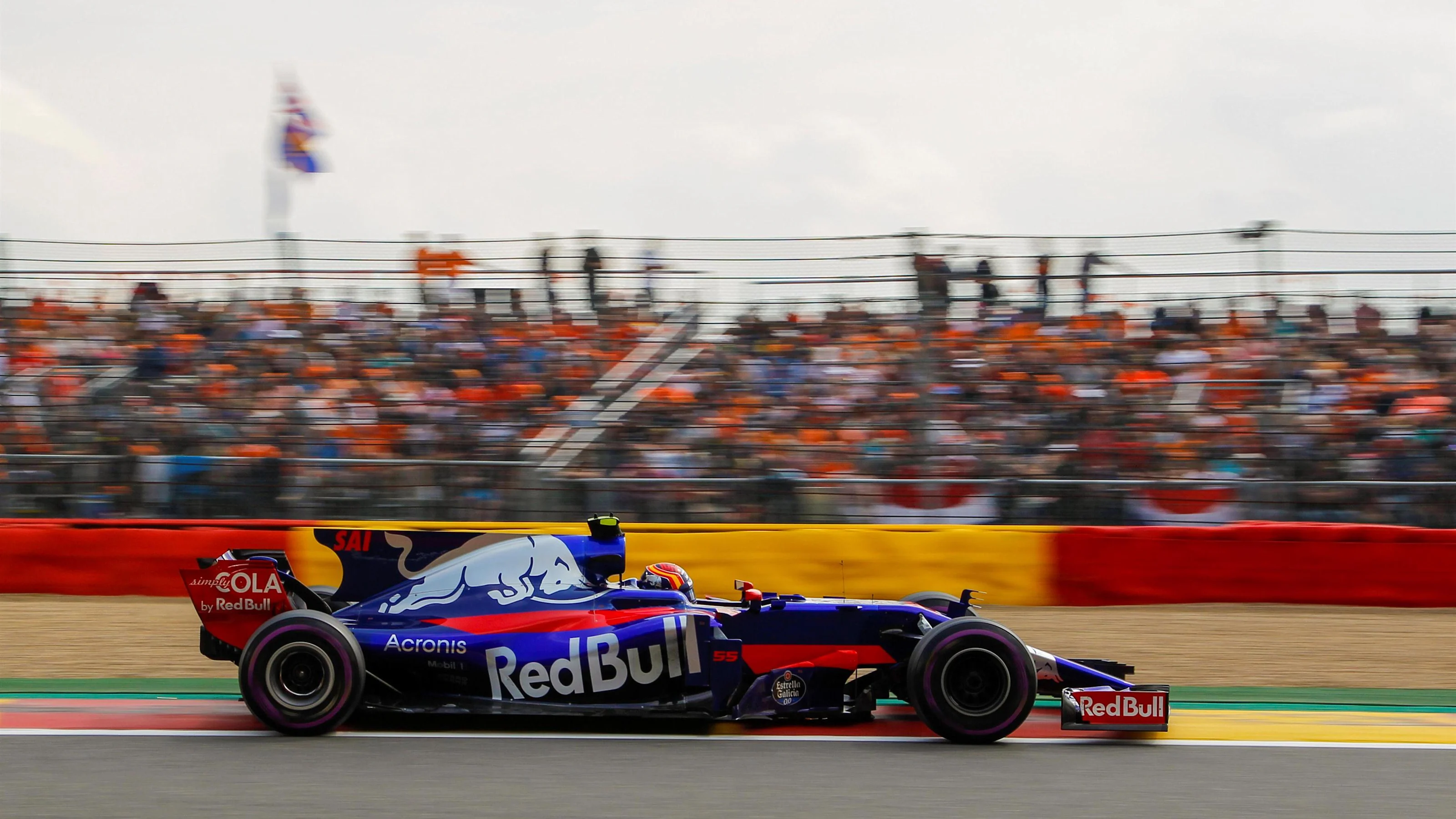 Carlos Sainz jr (ESP) Scuderia Toro Rosso STR12 at Formula One World Championship, Rd12, Belgian