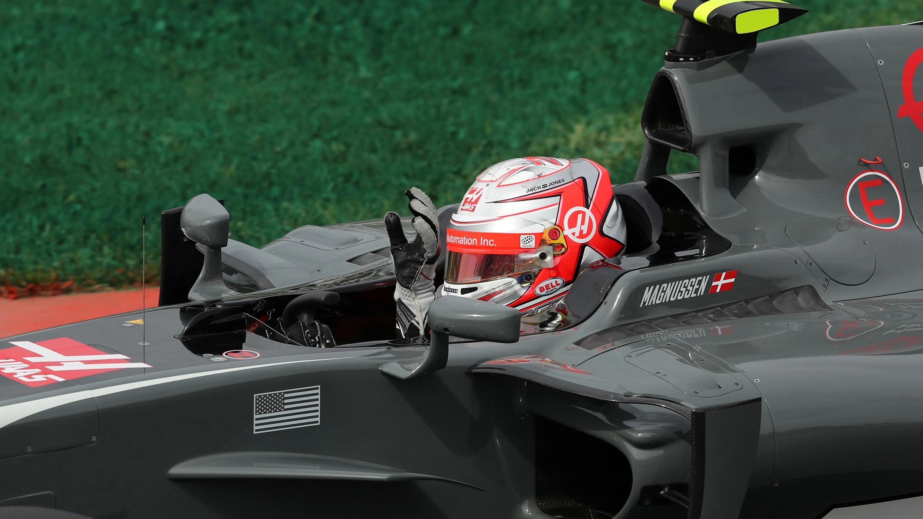Kevin Magnussen (DEN) Haas VF-17 waves to the crowd at Formula One World Championship, Rd7,