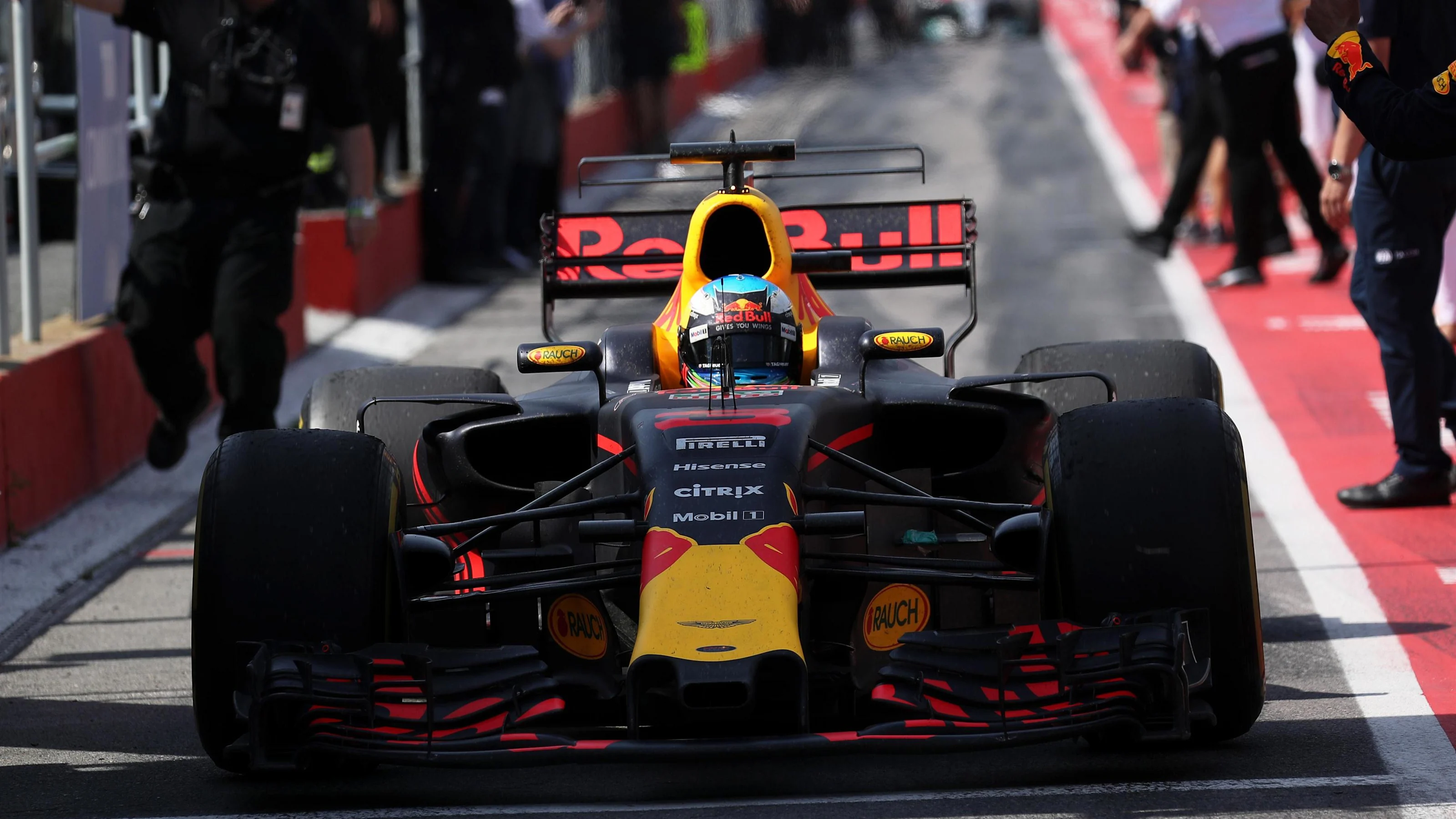 Daniel Ricciardo (AUS) Red Bull Racing RB13 arrives in parc ferme at Formula One World