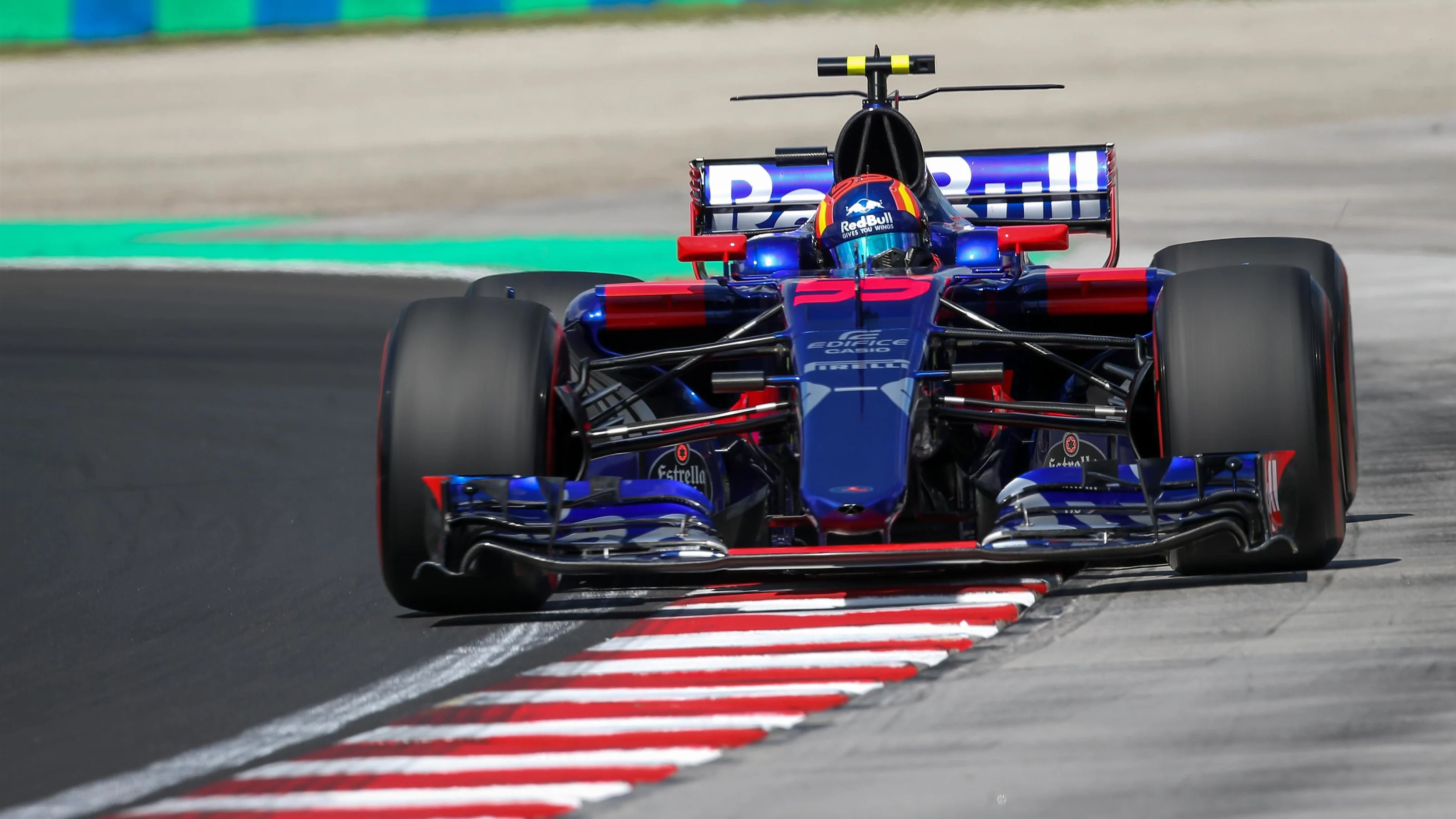 Carlos Sainz jr (ESP) Scuderia Toro Rosso STR12 at Formula One World Championship, Rd11, Hungarian