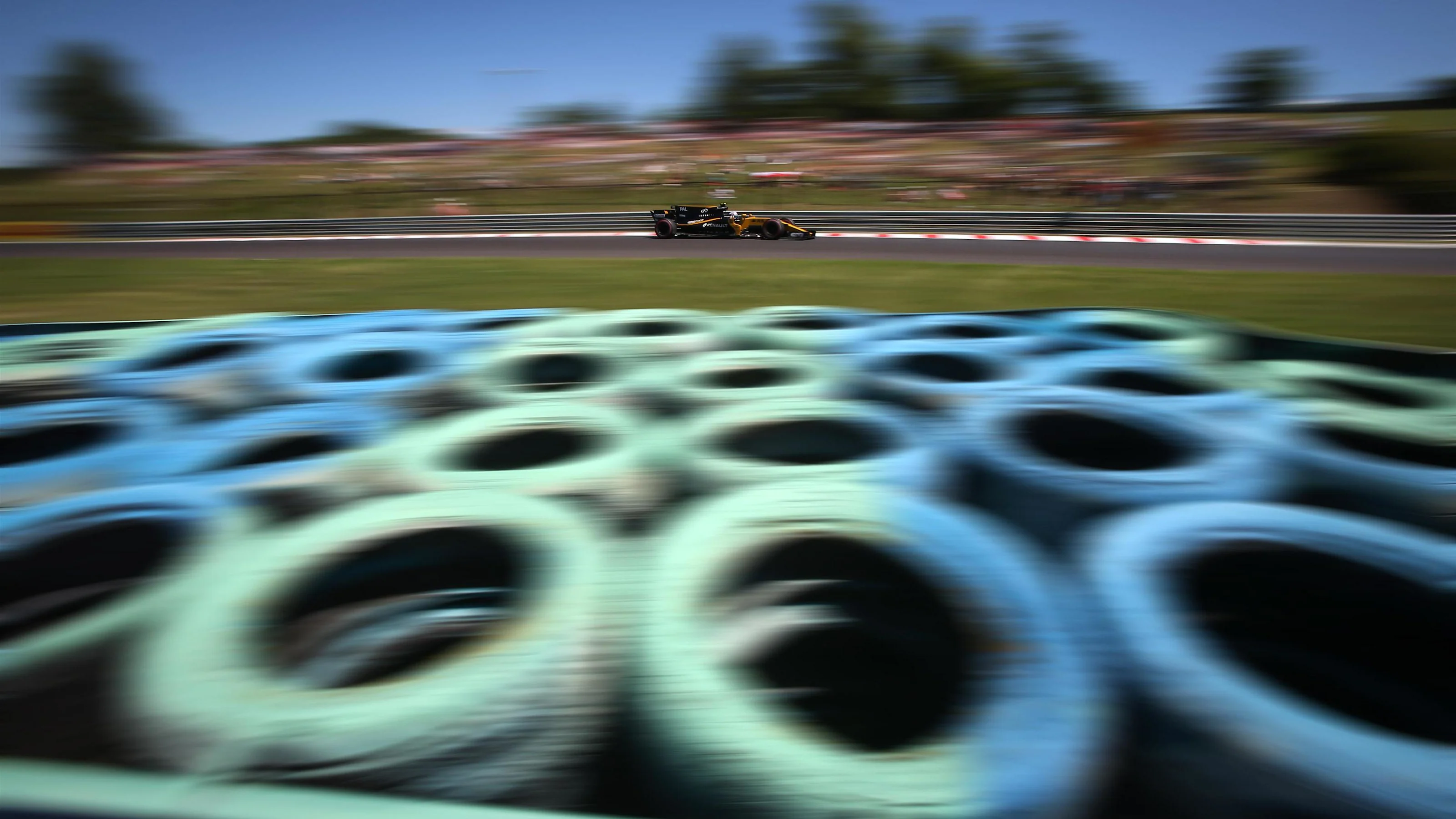 Jolyon Palmer (GBR) Renault Sport F1 Team RS17 at Formula One World Championship, Rd11, Hungarian