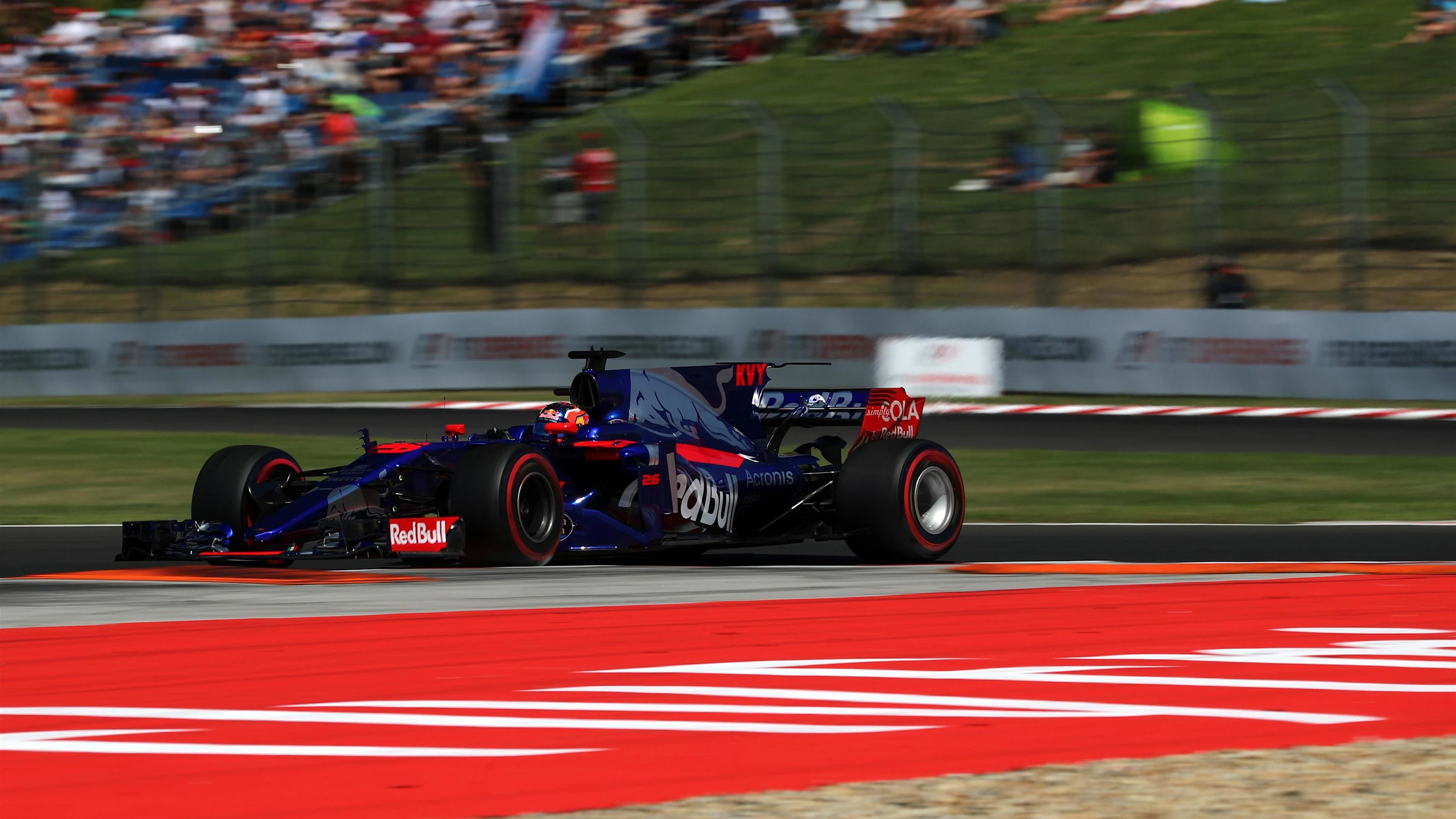 Daniil Kvyat (RUS) Scuderia Toro Rosso STR12 at Formula One World Championship, Rd11, Hungarian