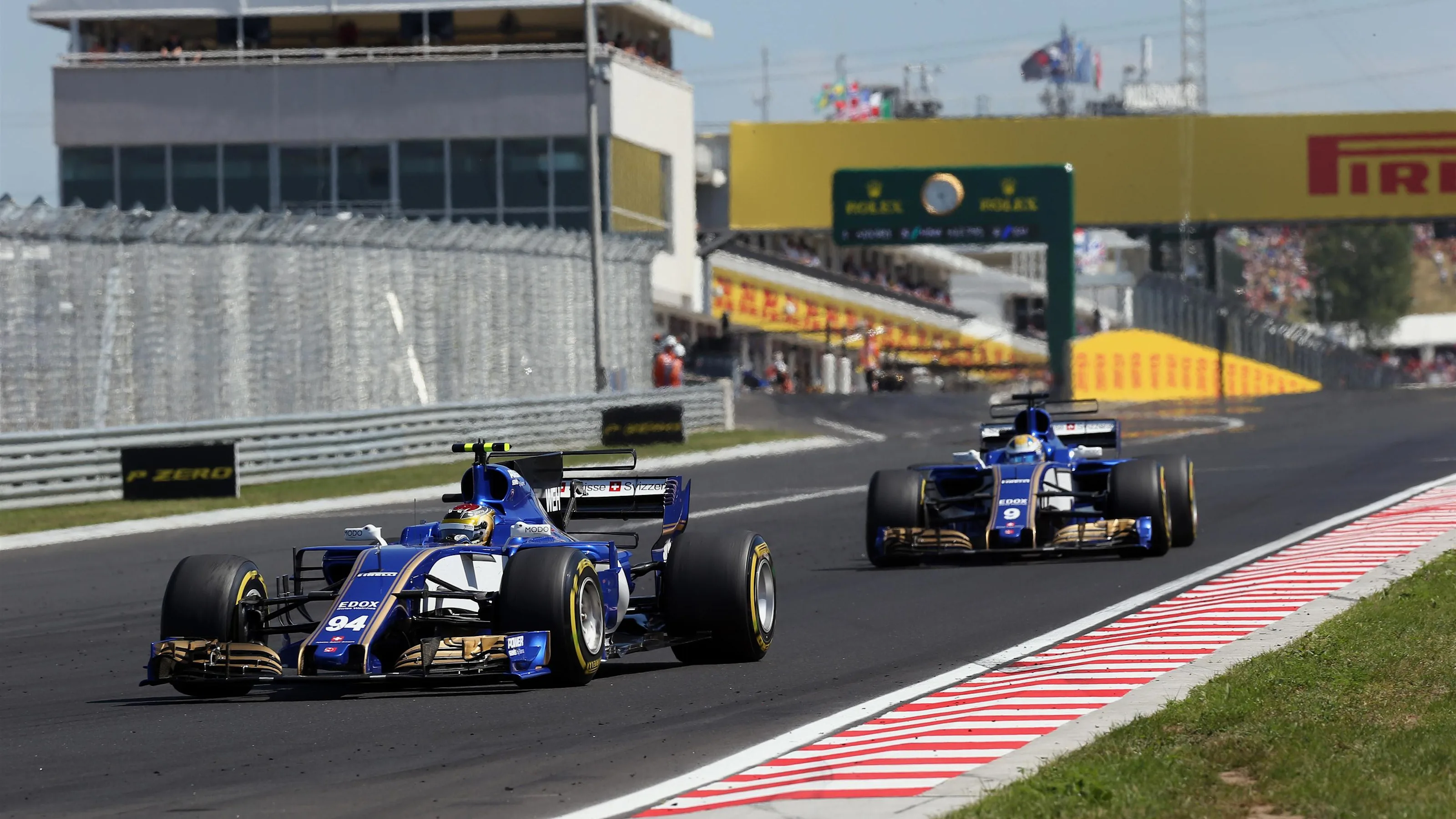 Pascal Wehrlein (GER) Sauber C36 and Marcus Ericsson (SWE) Sauber C36 at Formula One World