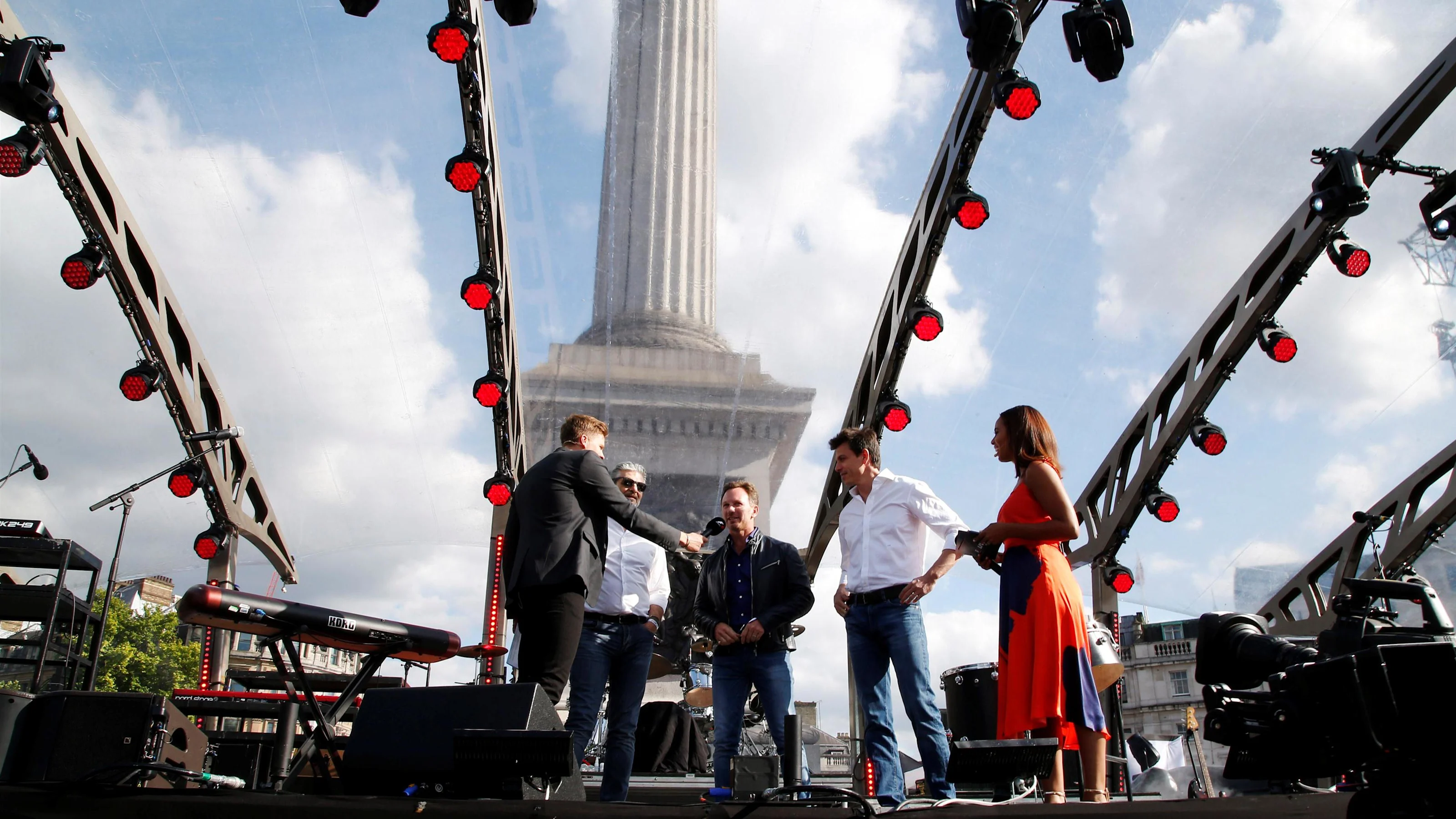 Jake Humphries (GBR) on stage with Maurizio Arrivabene (ITA) Ferrari Team Principal, Toto Wolff