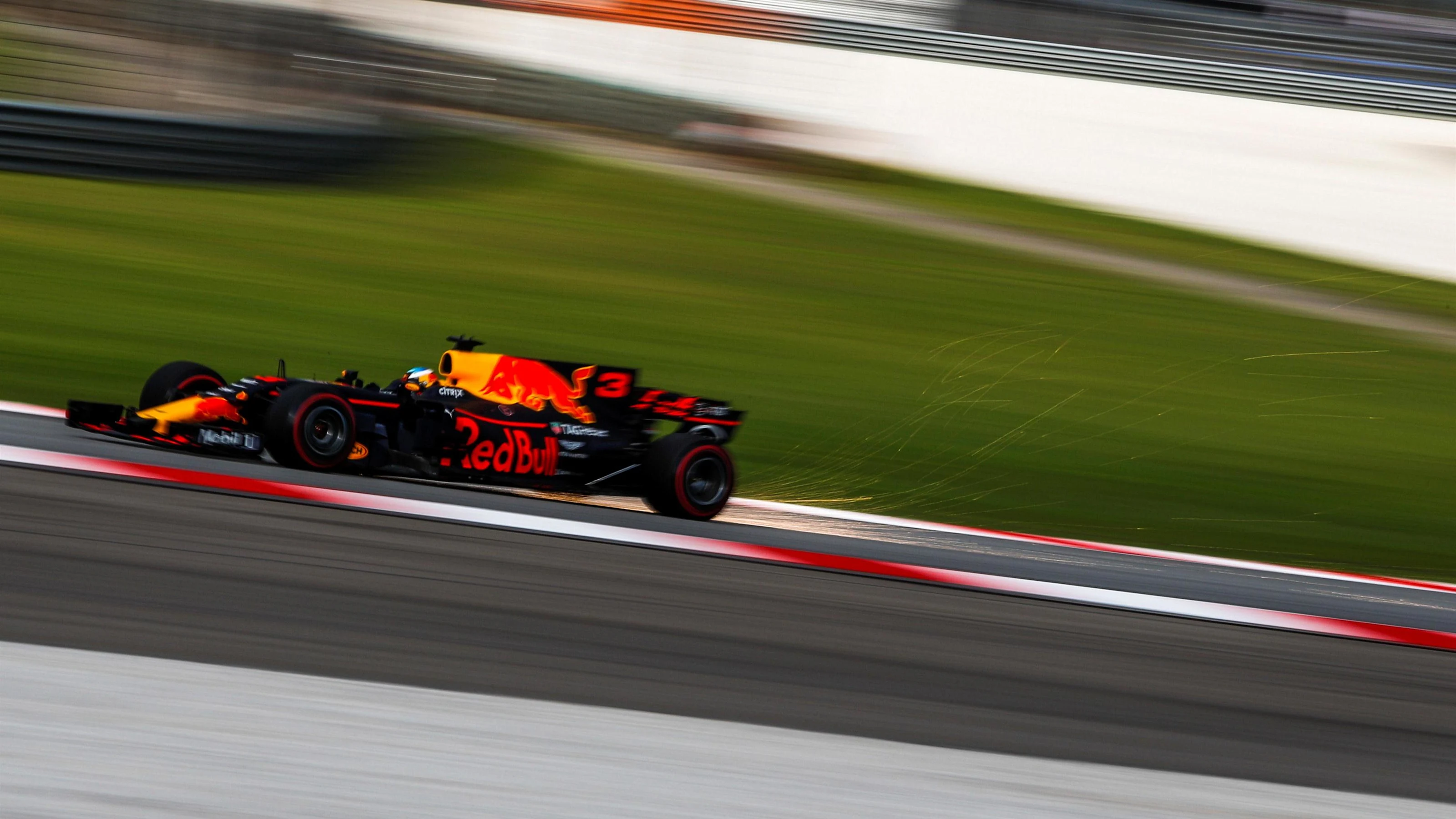 Daniel Ricciardo (AUS) Red Bull Racing RB13 sparks at Formula One World Championship, Rd15,