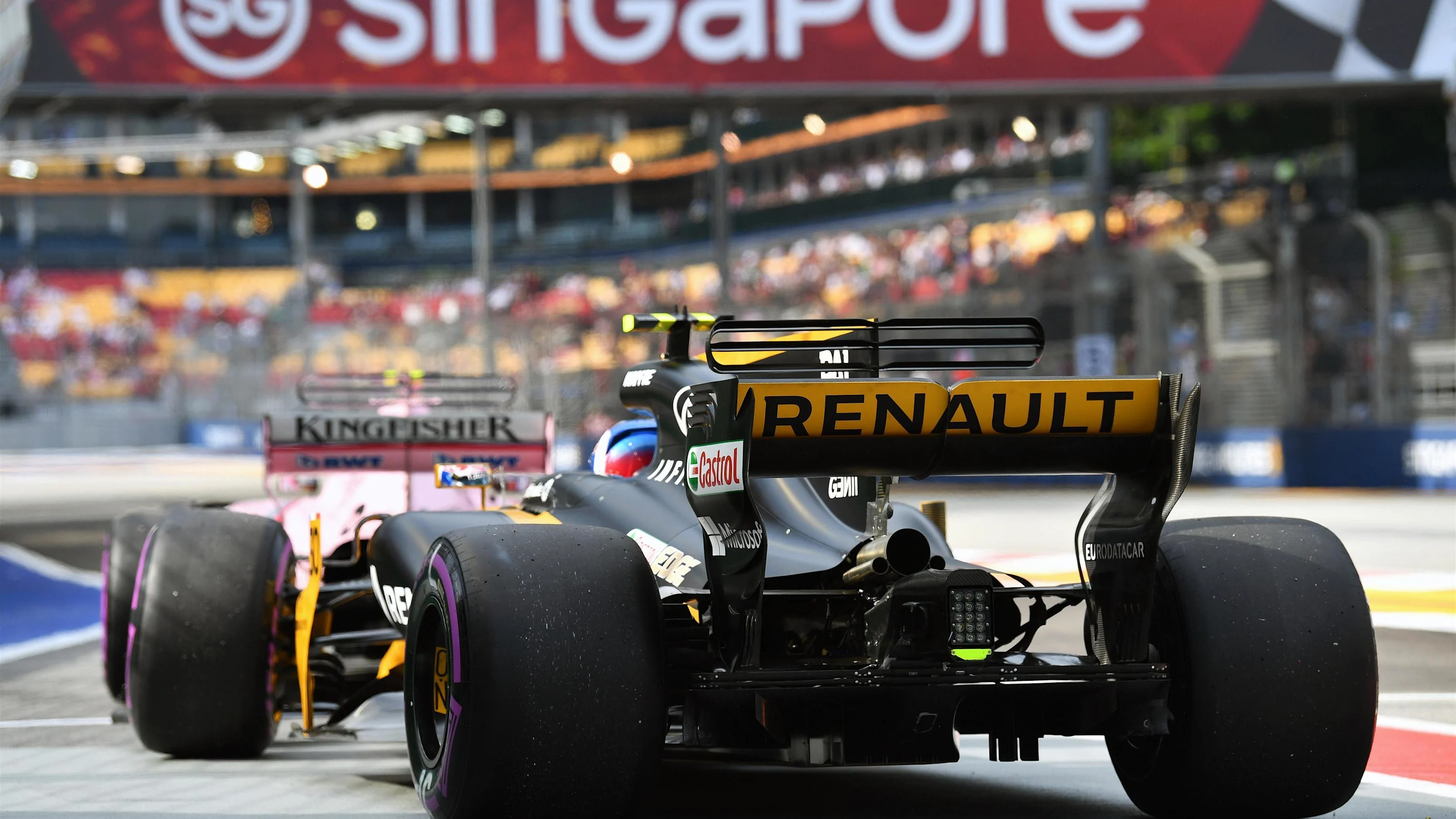 Jolyon Palmer (GBR) Renault Sport F1 Team RS17 at Formula One World Championship, Rd14, Singapore