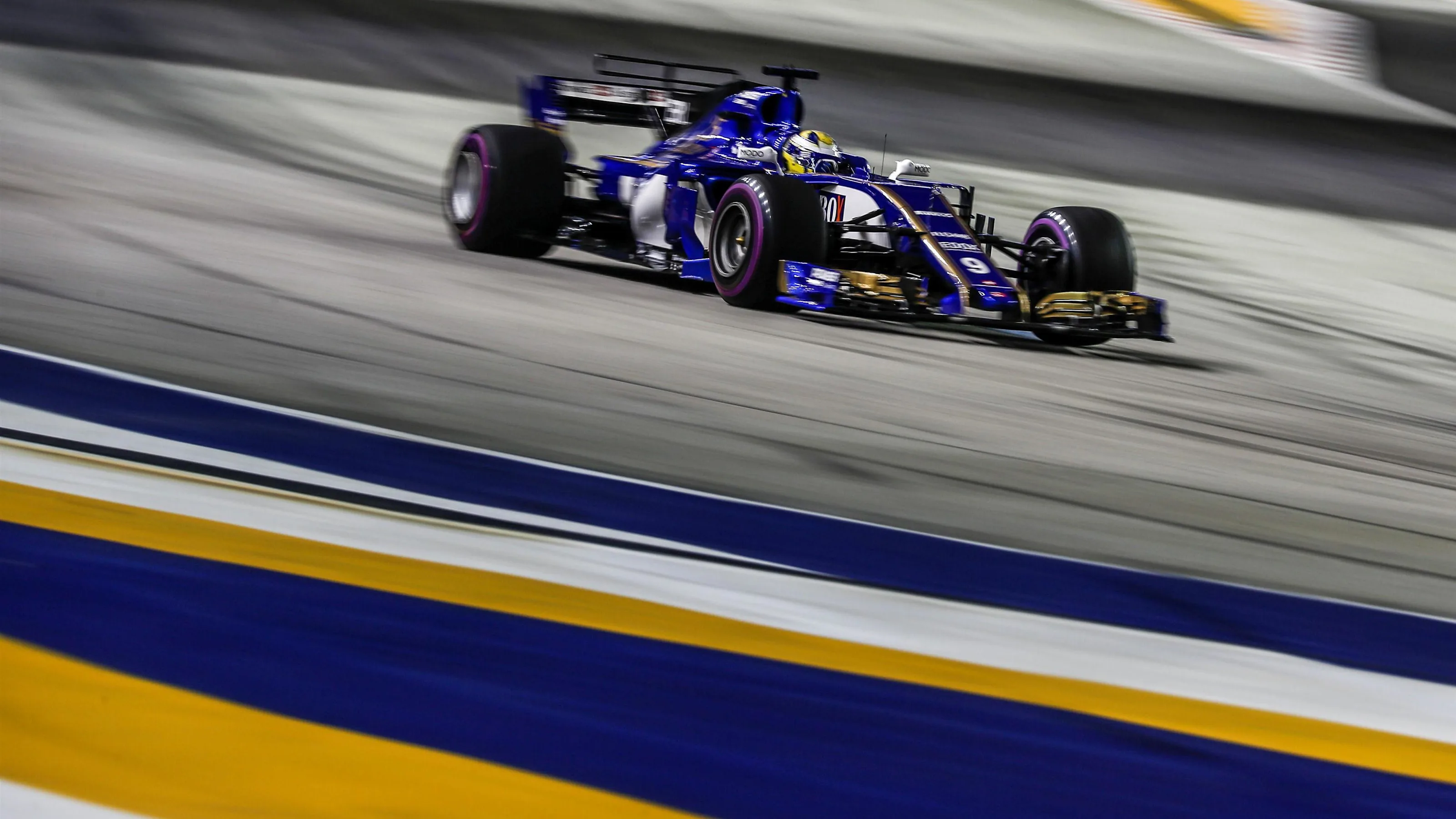 Marcus Ericsson (SWE) Sauber C36 at Formula One World Championship, Rd14, Singapore Grand Prix,
