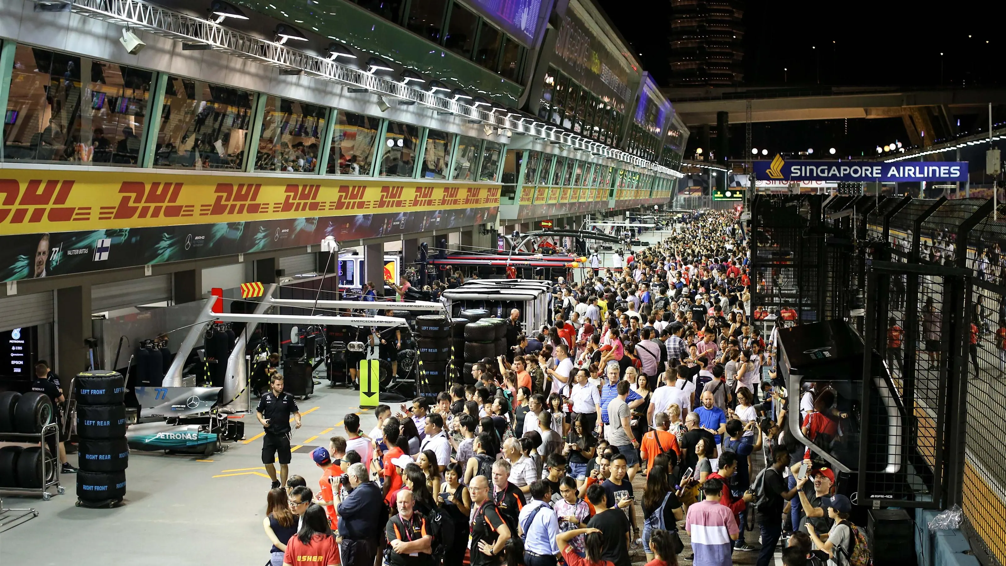 Fans in pit lane at Formula One World Championship, Rd14, Singapore Grand Prix, Preparations,
