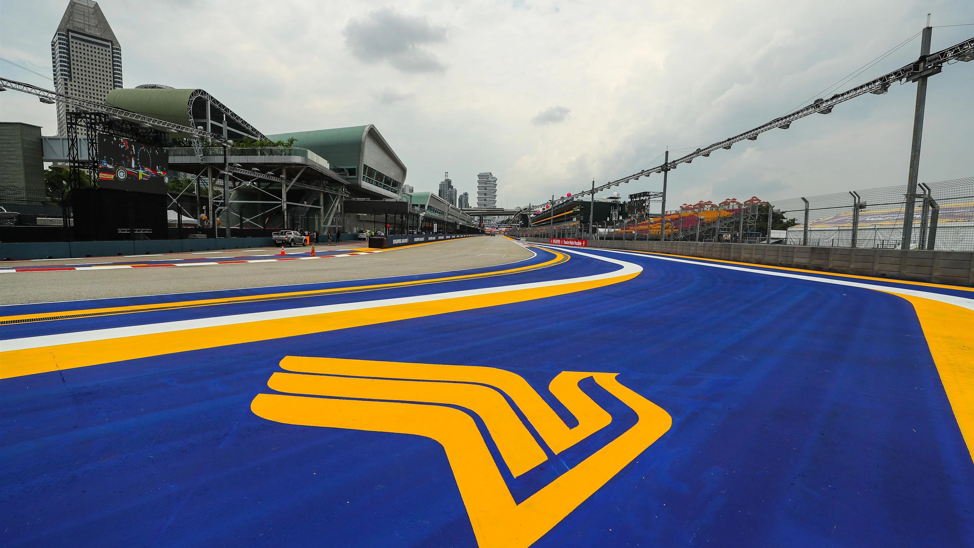 Track view at Formula One World Championship, Rd13, Italian Grand Prix, Preparations, Monza, Italy,
