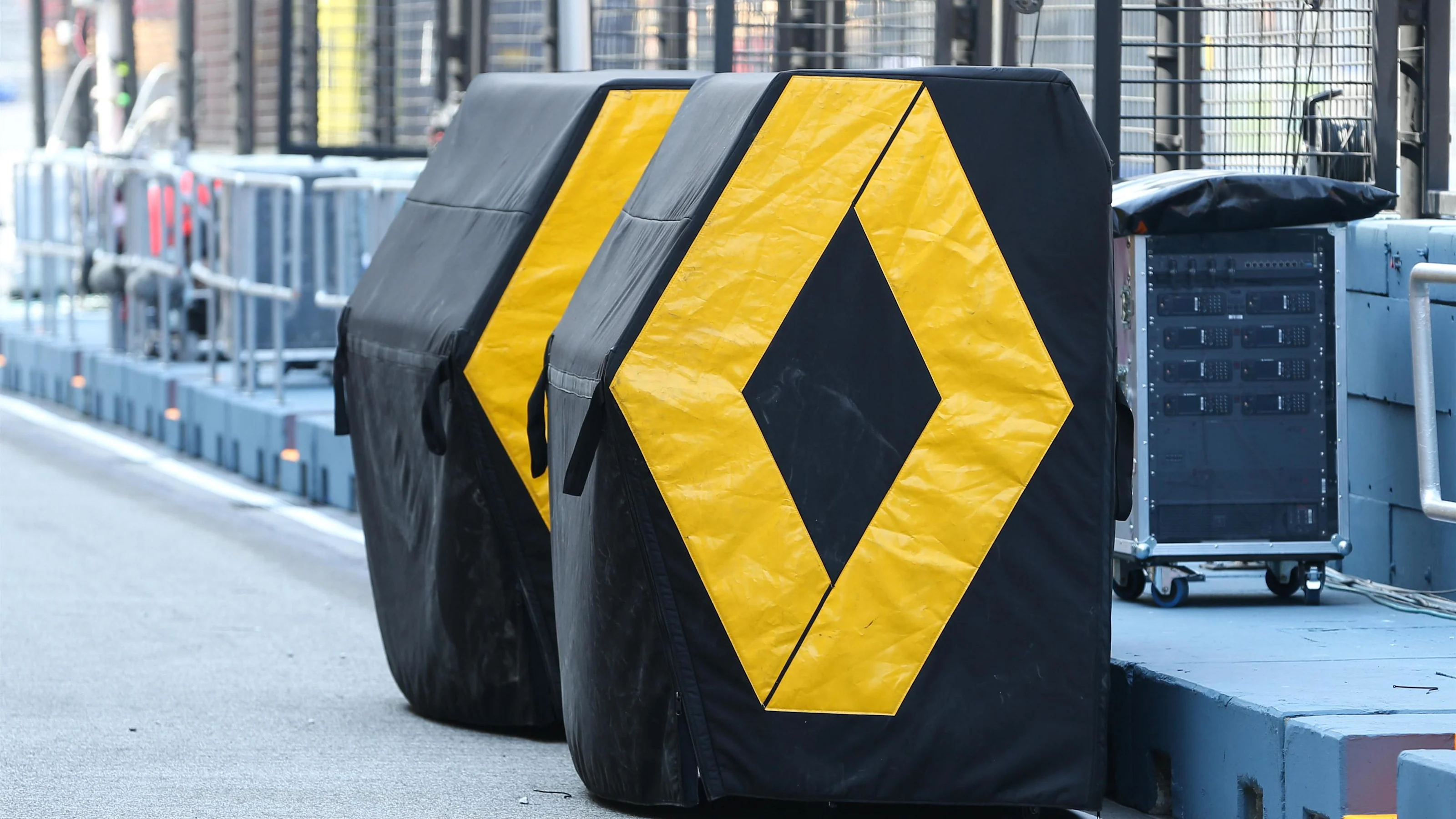 Renault Sport F1 Team equipment at Formula One World Championship, Rd14, Singapore Grand Prix,
