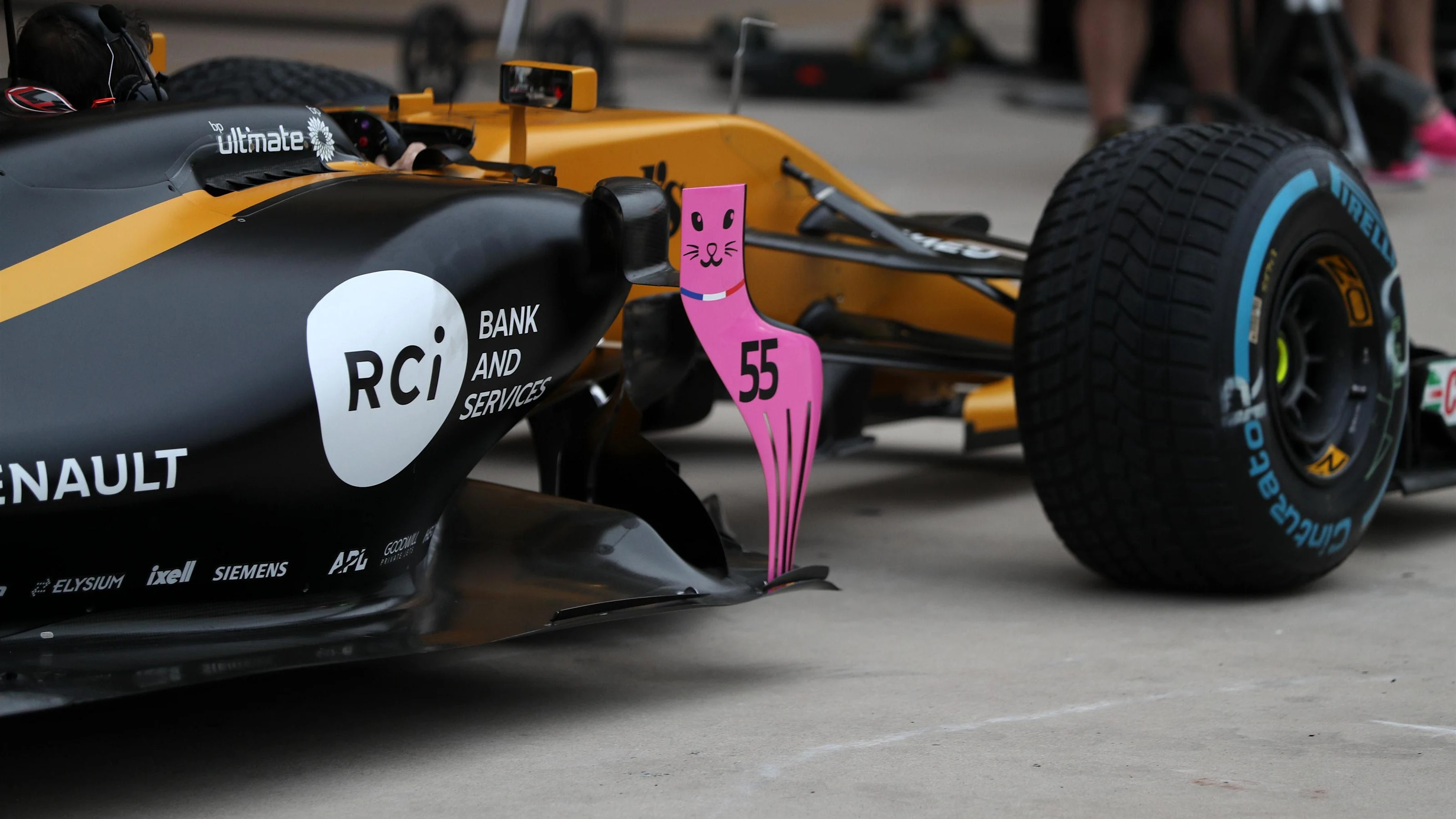 Renault Sport F1 Team RS17 barge board at Formula One World Championship, Rd17, United States Grand