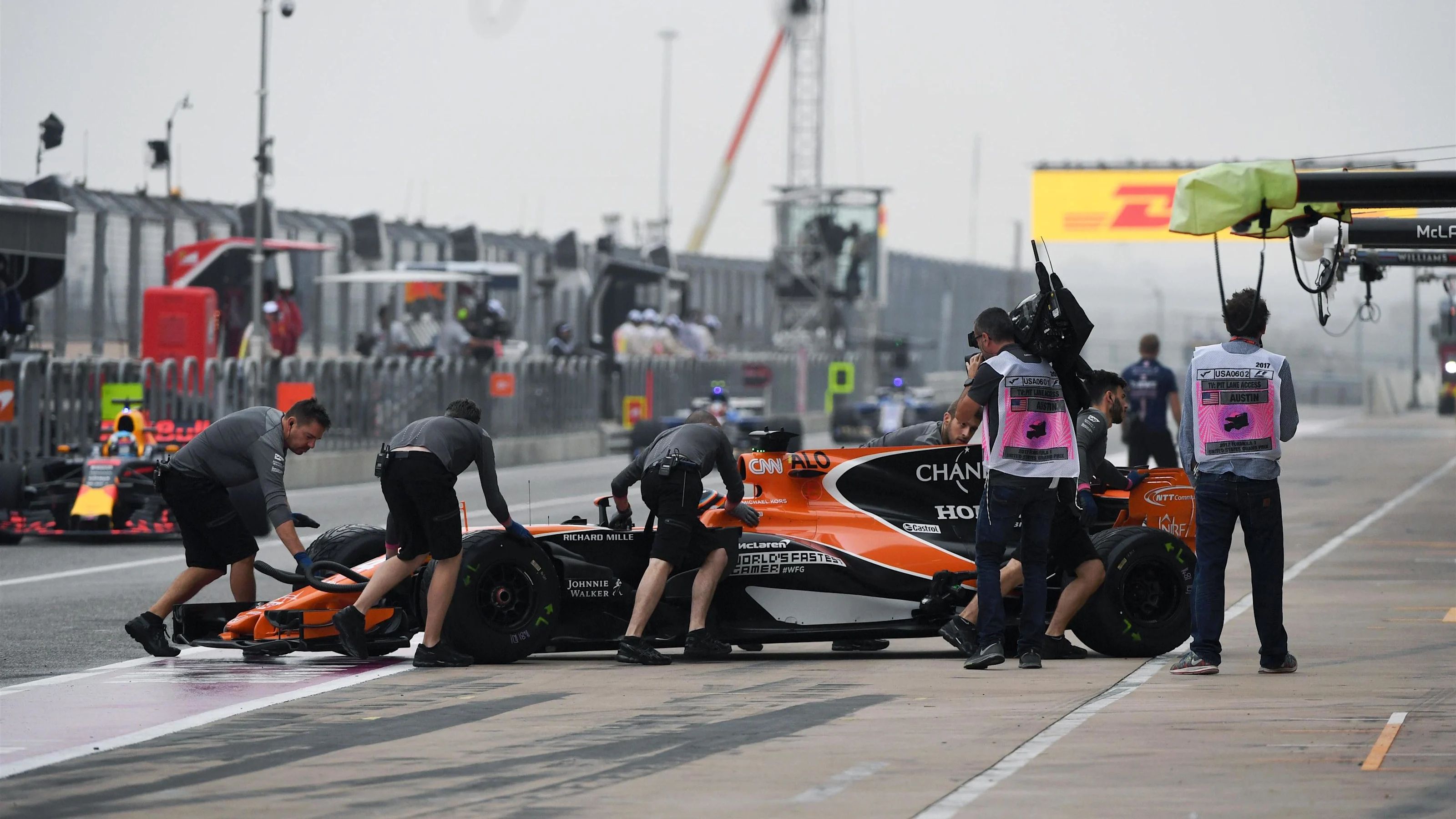 Fernando Alonso (ESP) McLaren MCL32 at Formula One World Championship, Rd17, United States Grand