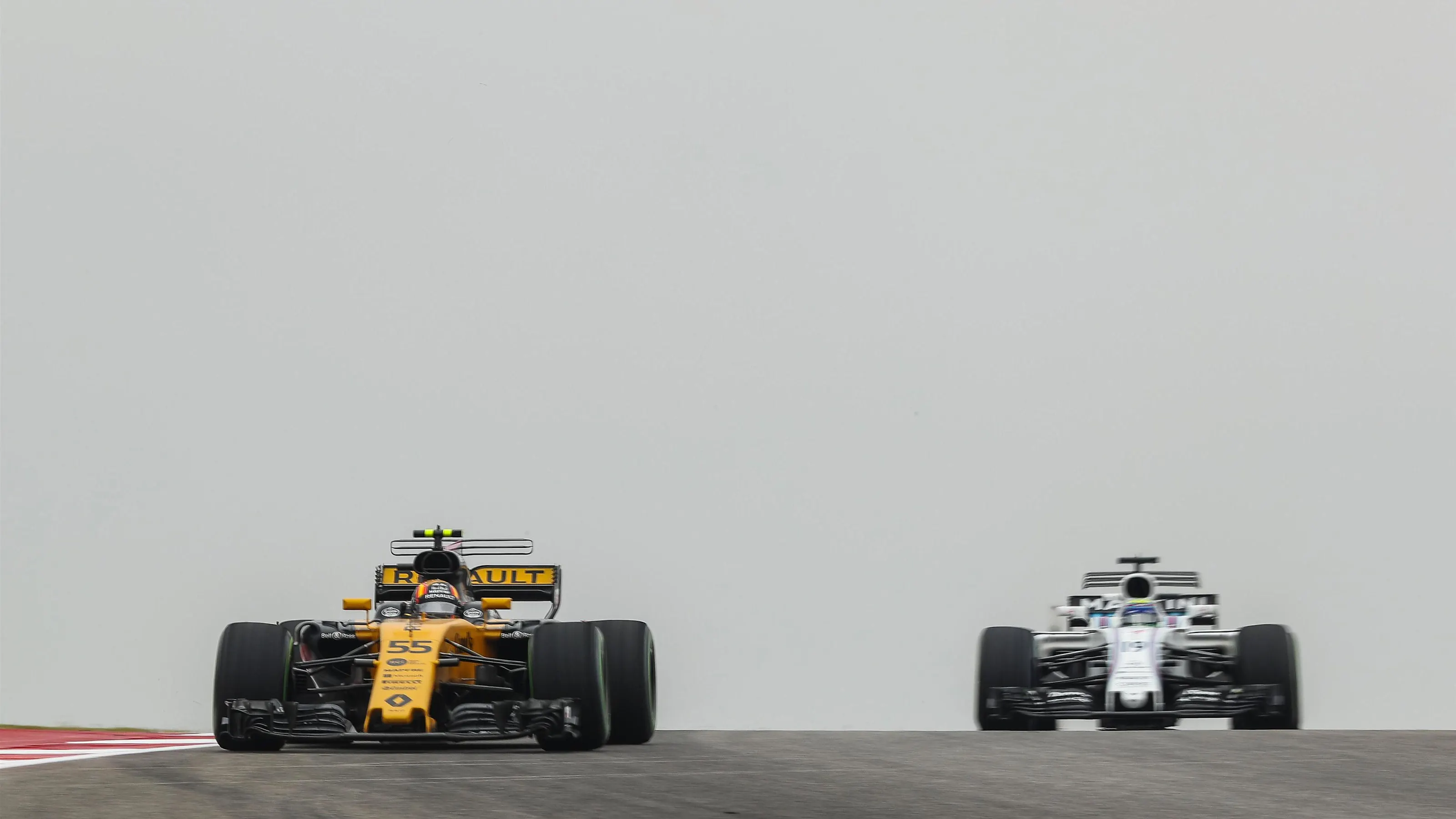 Carlos Sainz jr (ESP) Renault Sport F1 Team RS17 at Formula One World Championship, Rd17, United
