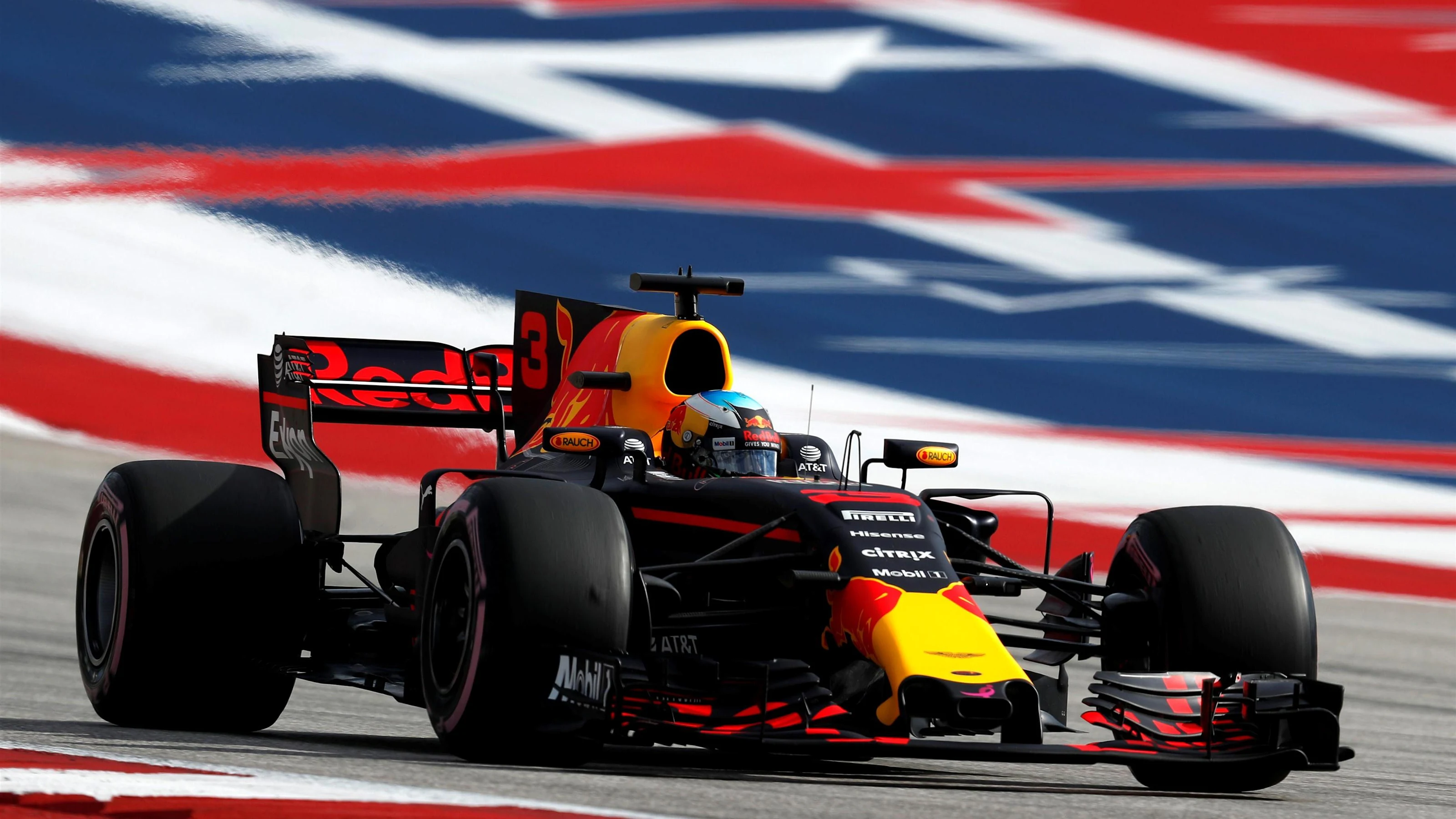 Daniel Ricciardo (AUS) Red Bull Racing RB13 at Formula One World Championship, Rd17, United States