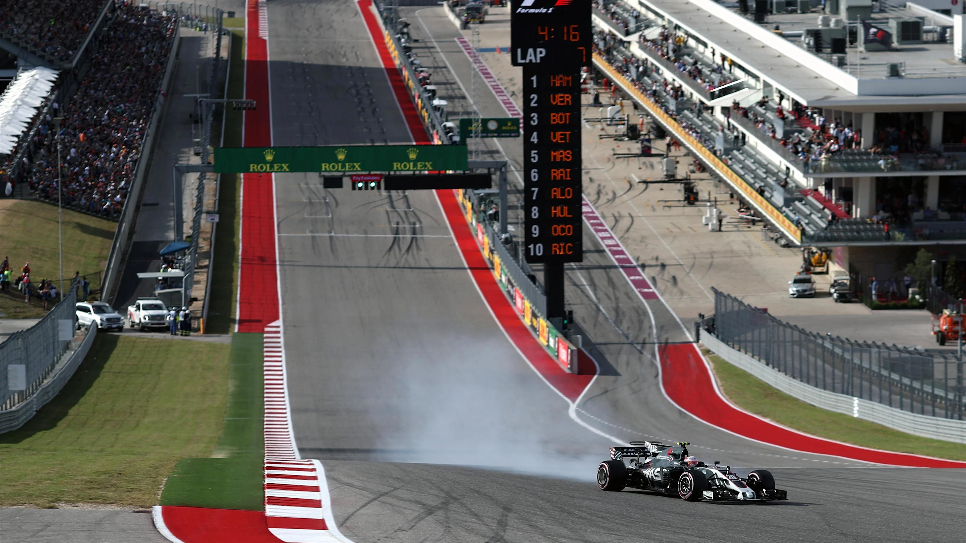 Kevin Magnussen (DEN) Haas VF-17 locks up at Formula One World Championship, Rd17, United States