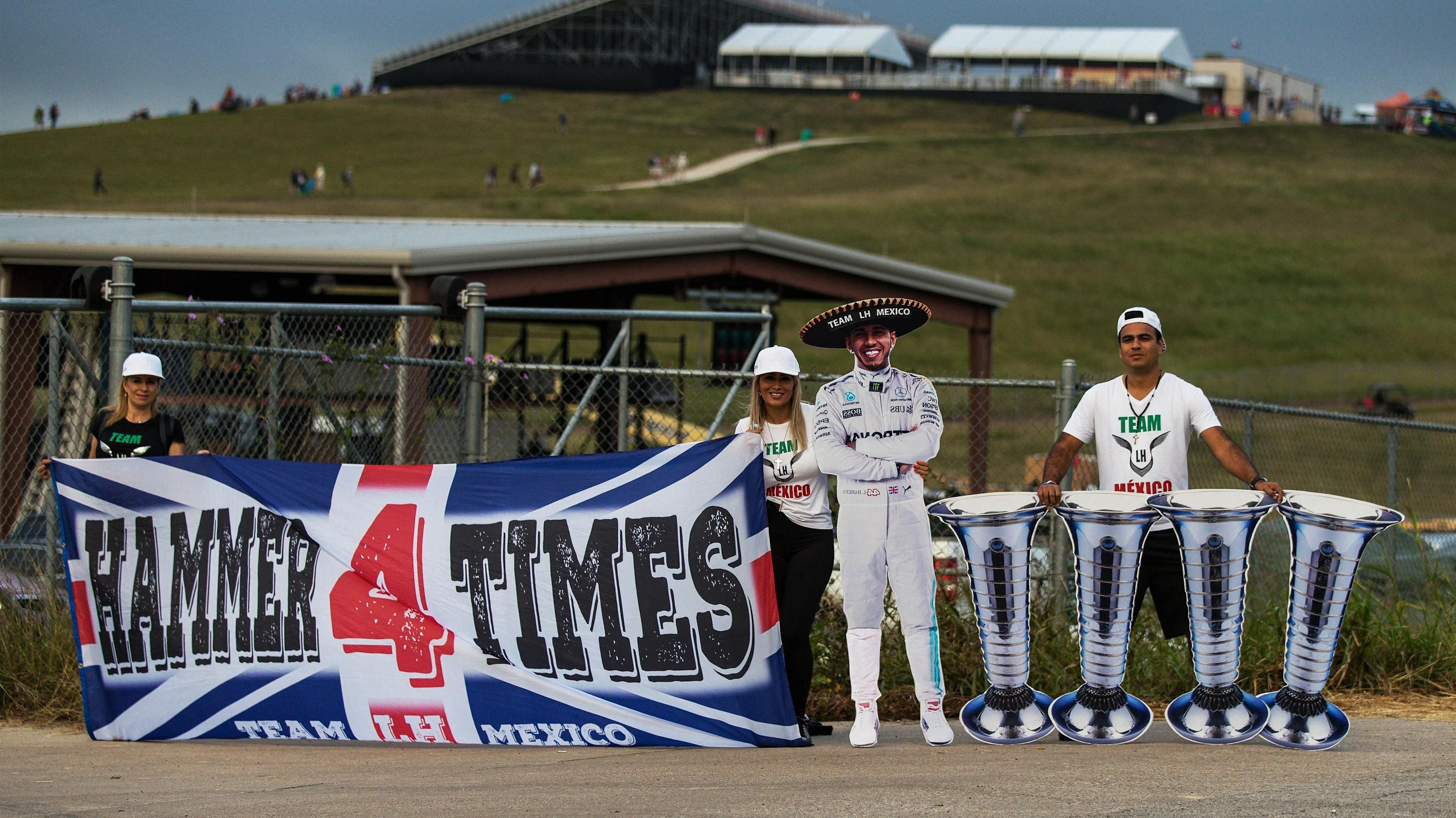 Lewis Hamilton (GBR) Mercedes AMG F1 fans and banners at Formula One World Championship, Rd17,