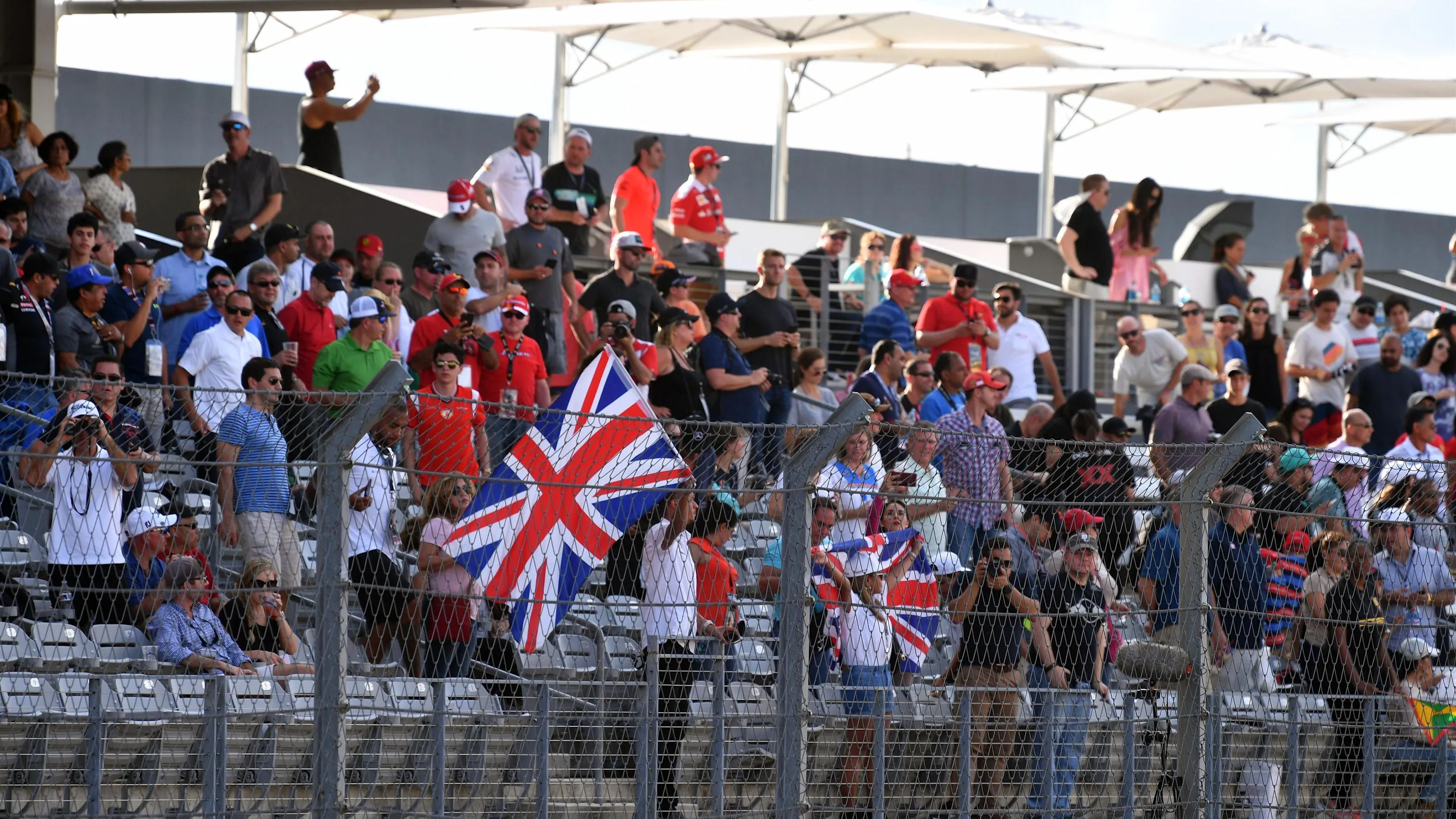 Fans at Formula One World Championship, Rd17, United States Grand Prix, Qualifying, Circuit of the