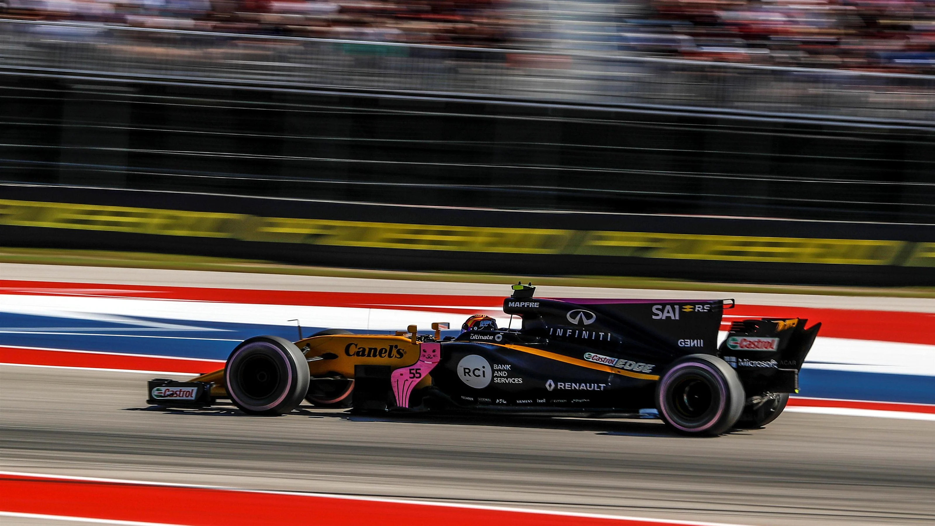 Carlos Sainz jr (ESP) Renault Sport F1 Team RS17 at Formula One World Championship, Rd17, United
