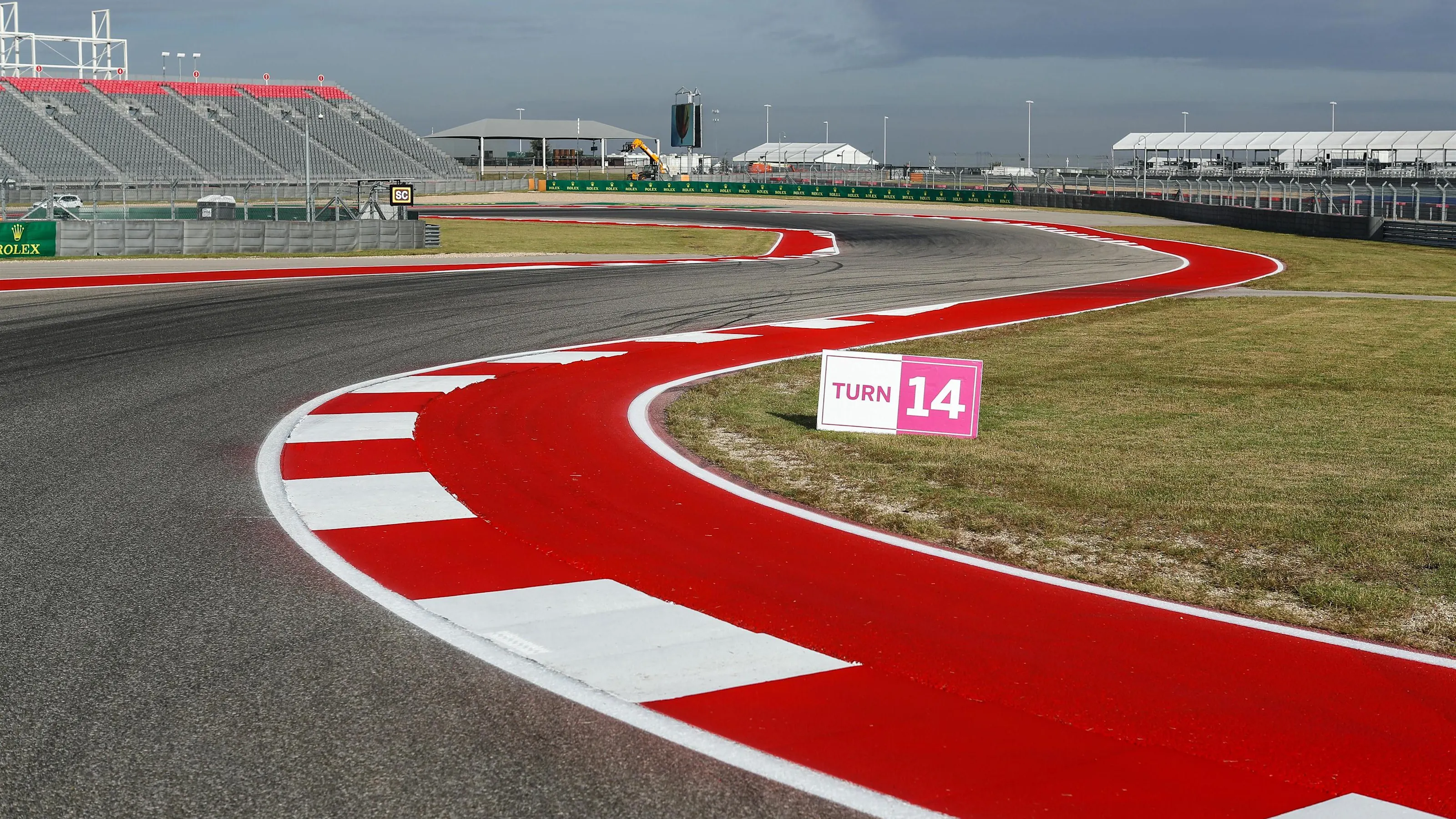 Track view at Formula One World Championship, Rd17, United States Grand Prix, Preparations, Circuit