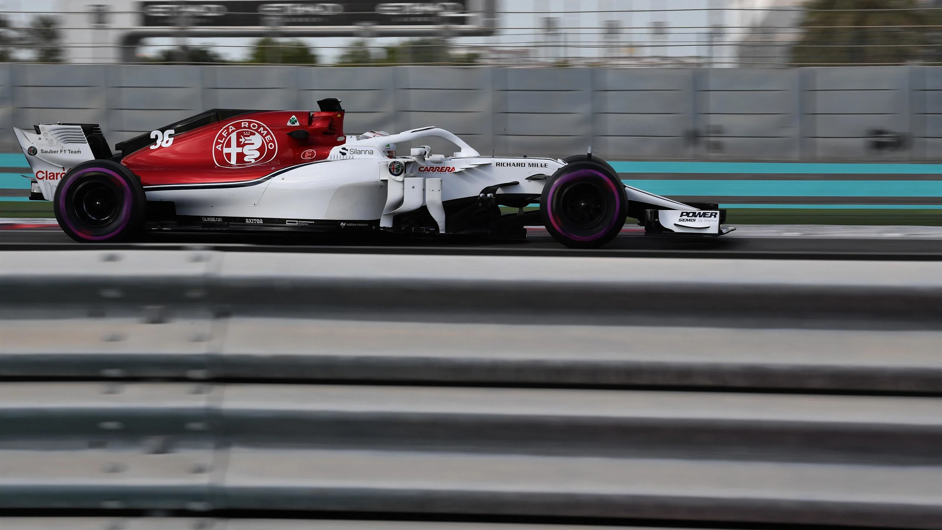 Antonio Giovinazzi, Alfa Romeo Sauber C37 at Formula One Testing, Day Two, Yas Marina Circuit, Abu