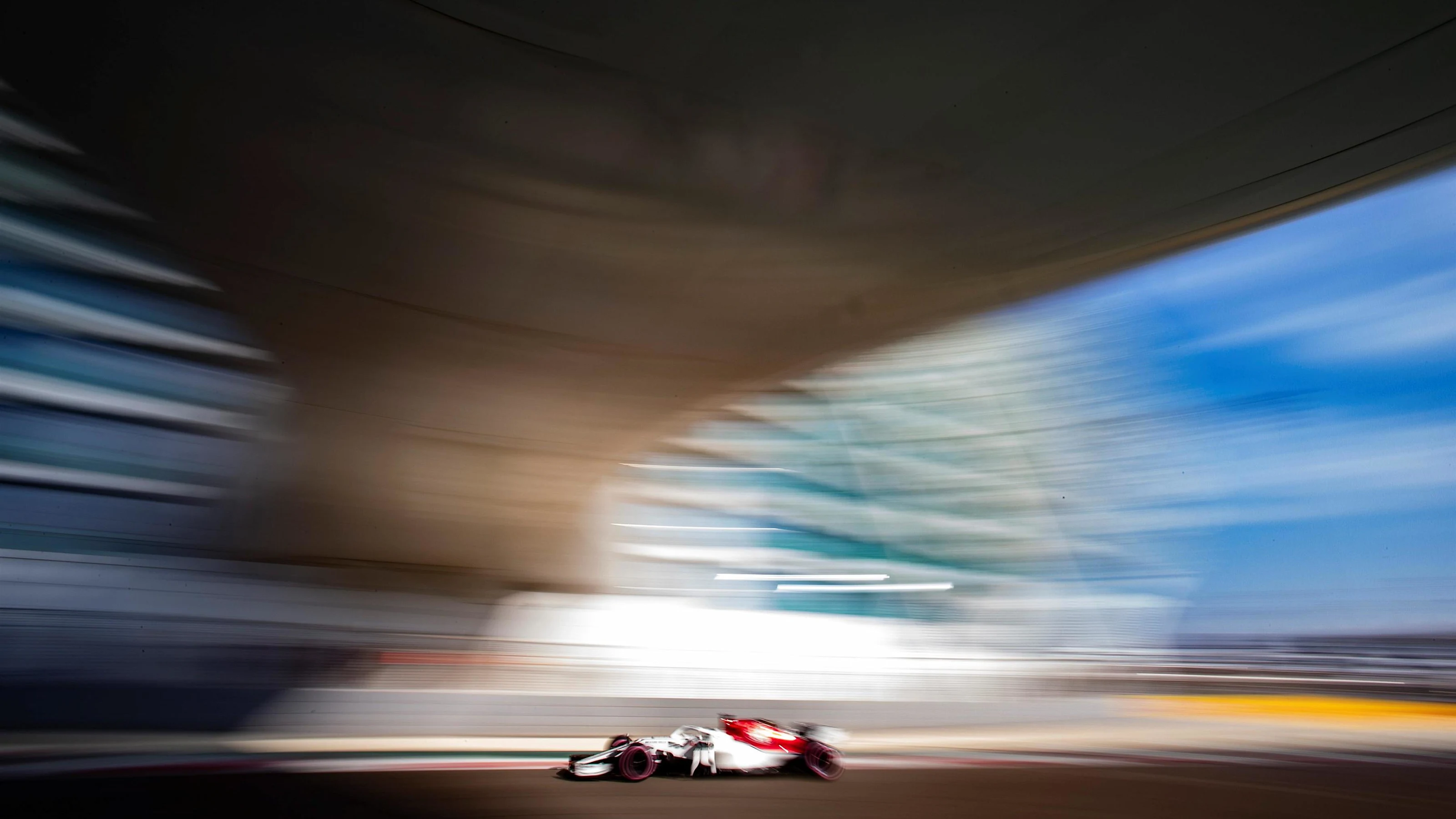 Marcus Ericsson, Alfa Romeo Sauber C37 at Formula One World Championship, Rd21, Abu Dhabi Grand