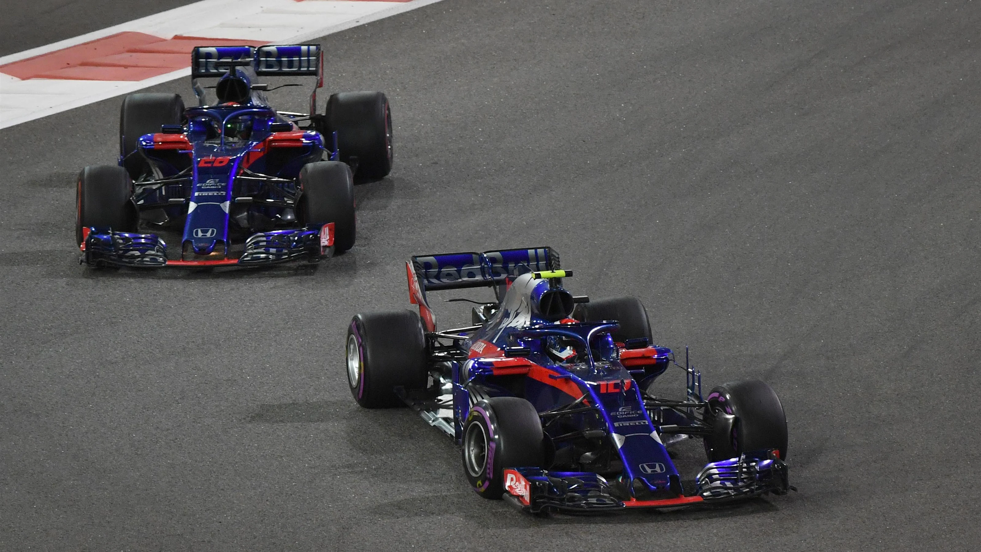 Pierre Gasly, Toro Rosso STR13 and Brendon Hartley, Toro Rosso STR13 at Formula One World