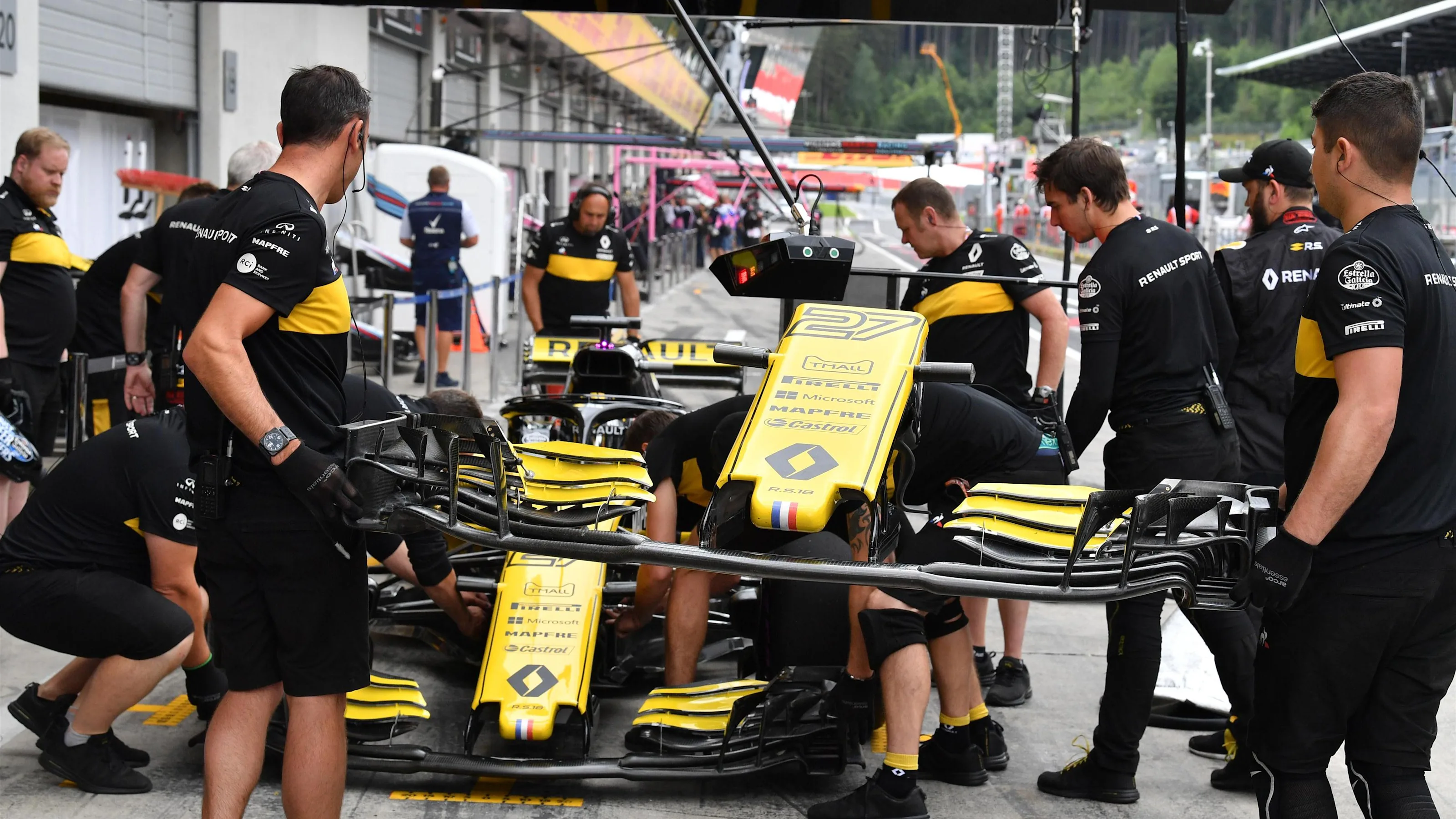 Renault Sport F1 Team RS18 nose and front wing at Formula One World Championship, Rd9, Austrian