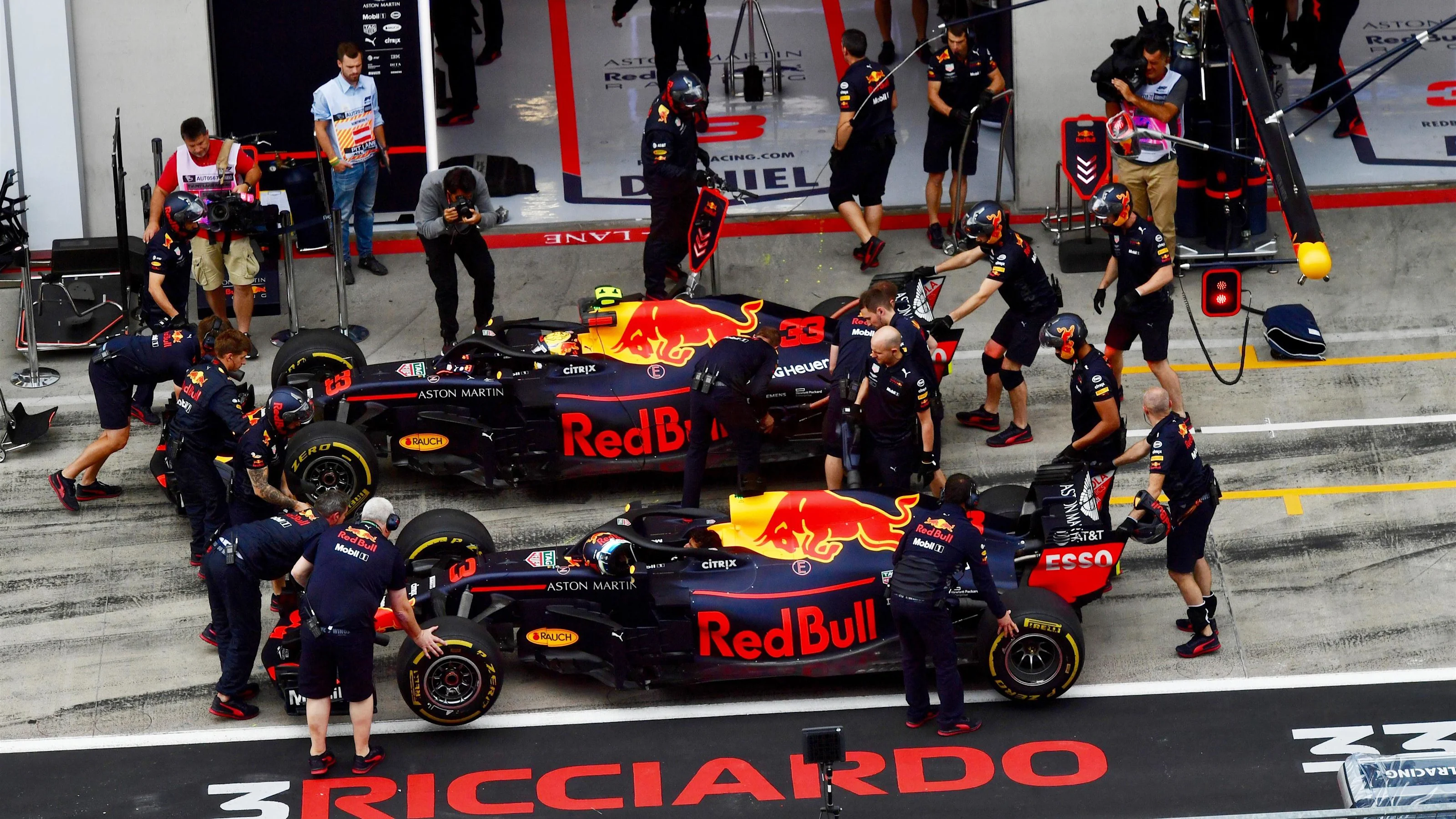 Max Verstappen (NED) Red Bull Racing RB14 and Daniel Ricciardo (AUS) Red Bull Racing RB14 at