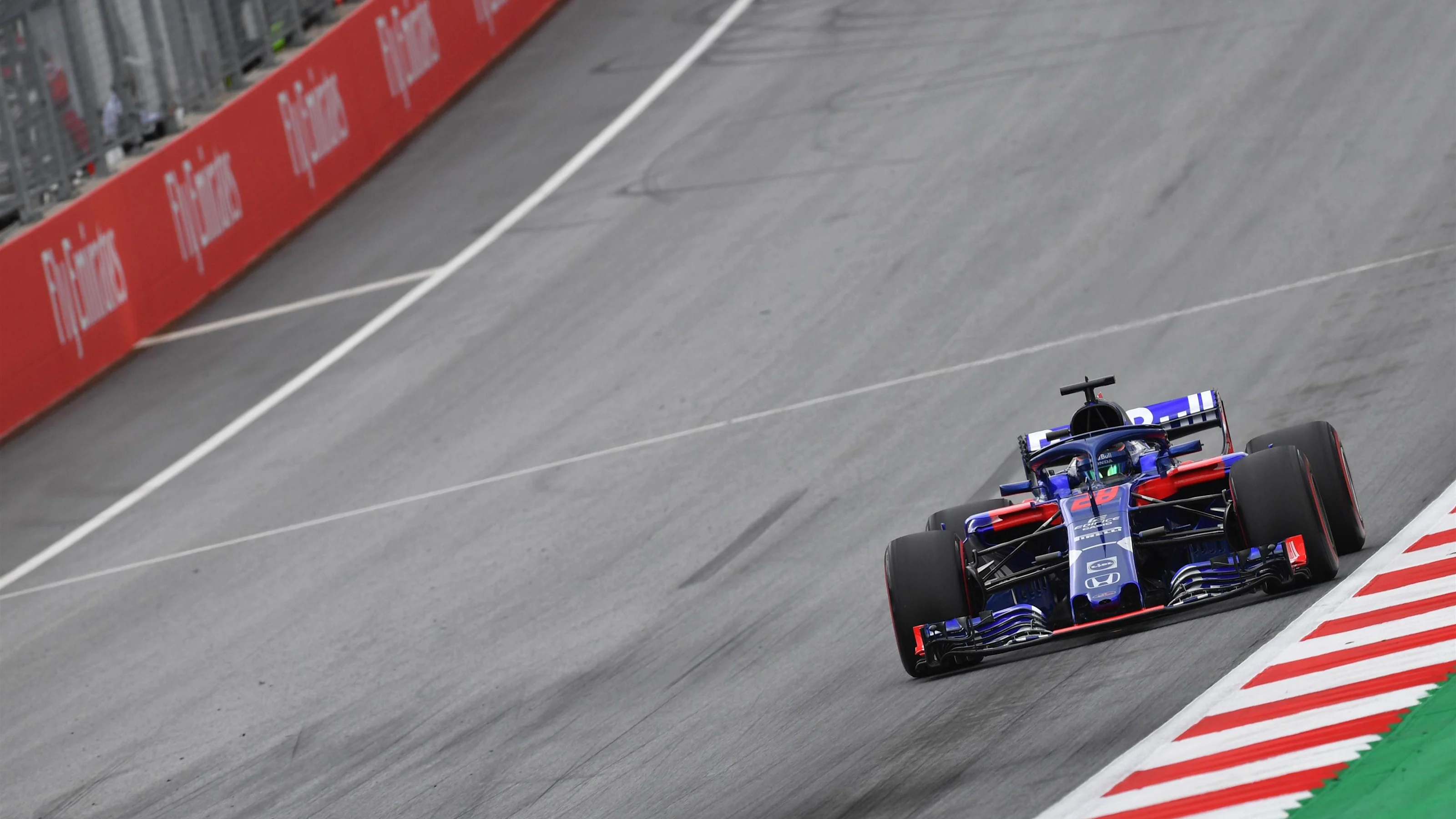 Brendon Hartley (NZL) Scuderia Toro Rosso STR13 at Formula One World Championship, Rd9, Austrian