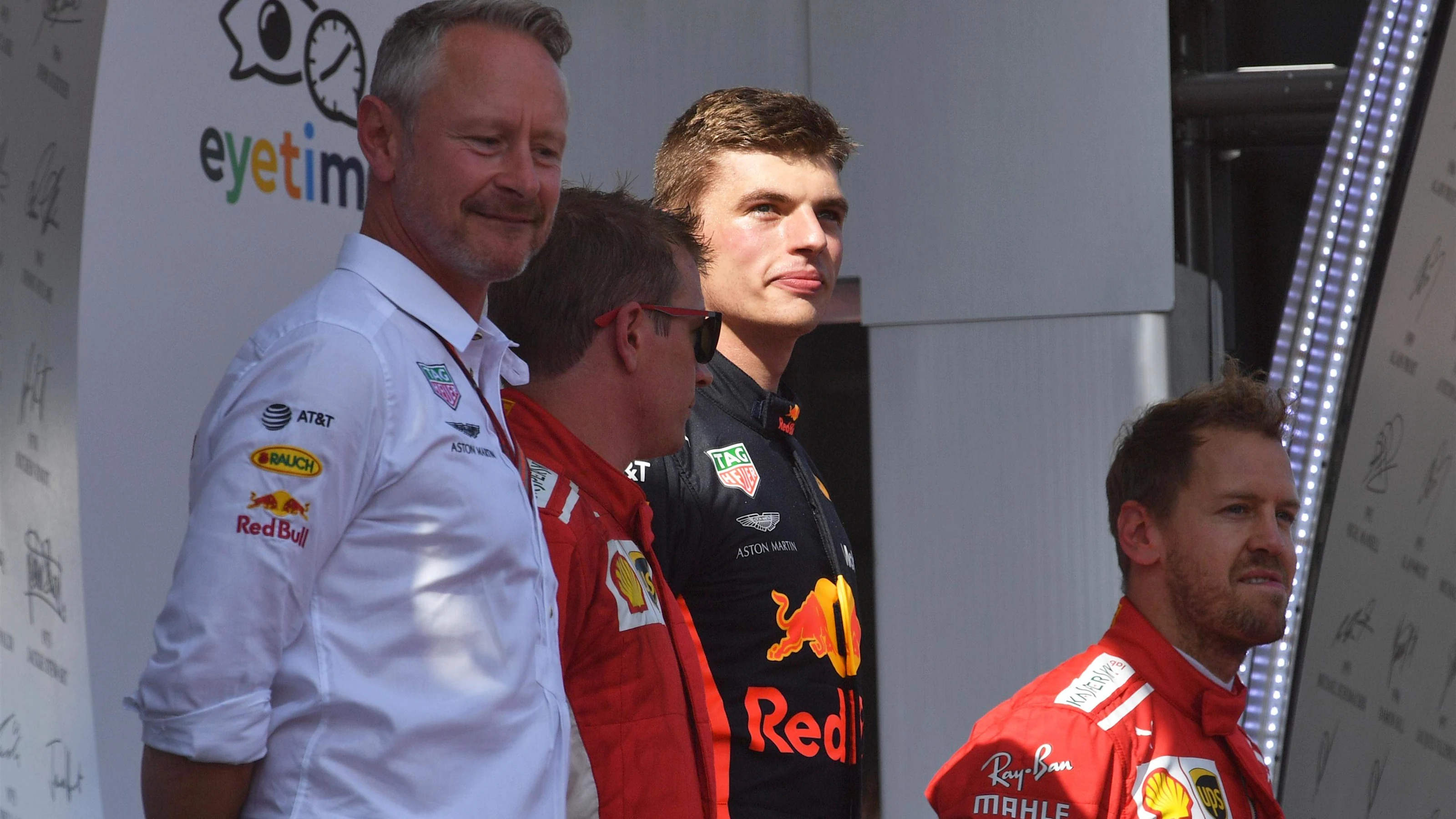 Jonathan Wheatley (GBR) Red Bull Racing Team Manager, Kimi Raikkonen (FIN) Ferrari, Max Verstappen