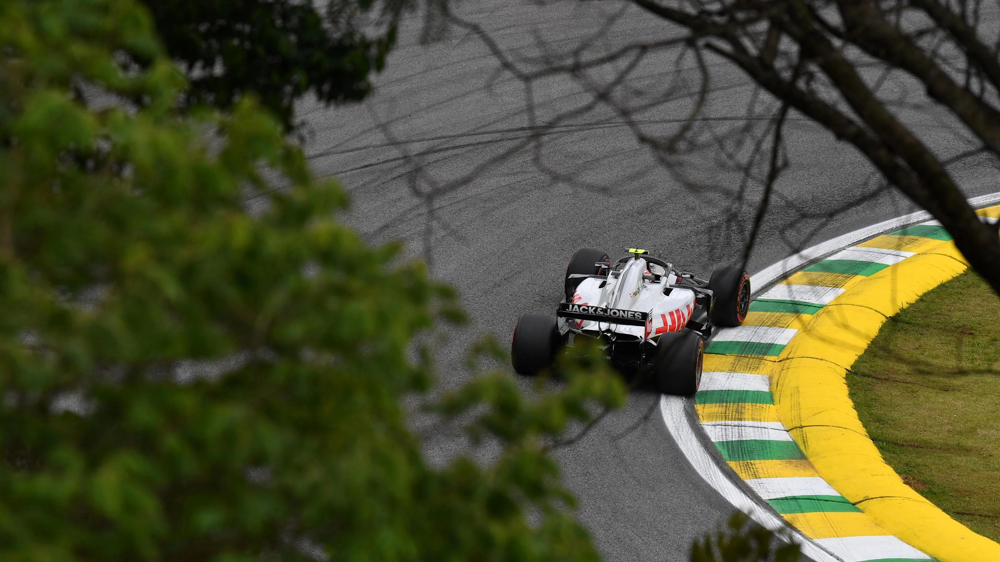 Kevin Magnussen, Haas F1 Team VF-18 at Formula One World Championship, Rd20, Brazilian Grand Prix,