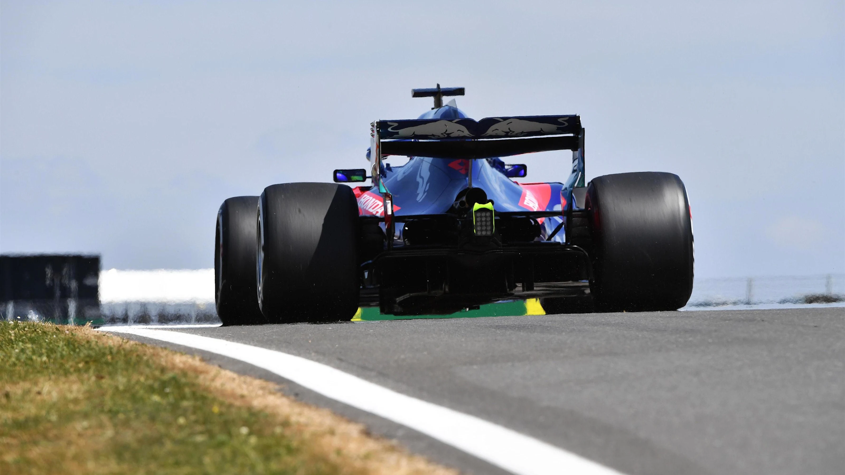 Brendon Hartley (NZL) Scuderia Toro Rosso STR13 at Formula One World Championship, Rd10, British