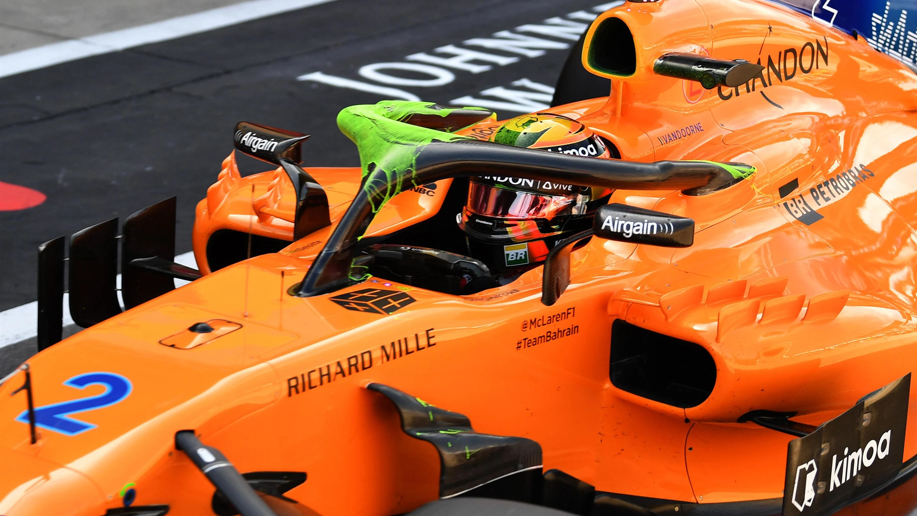 Stoffel Vandoorne (BEL) McLaren MCL33 with aero paint on halo at Formula One World Championship,
