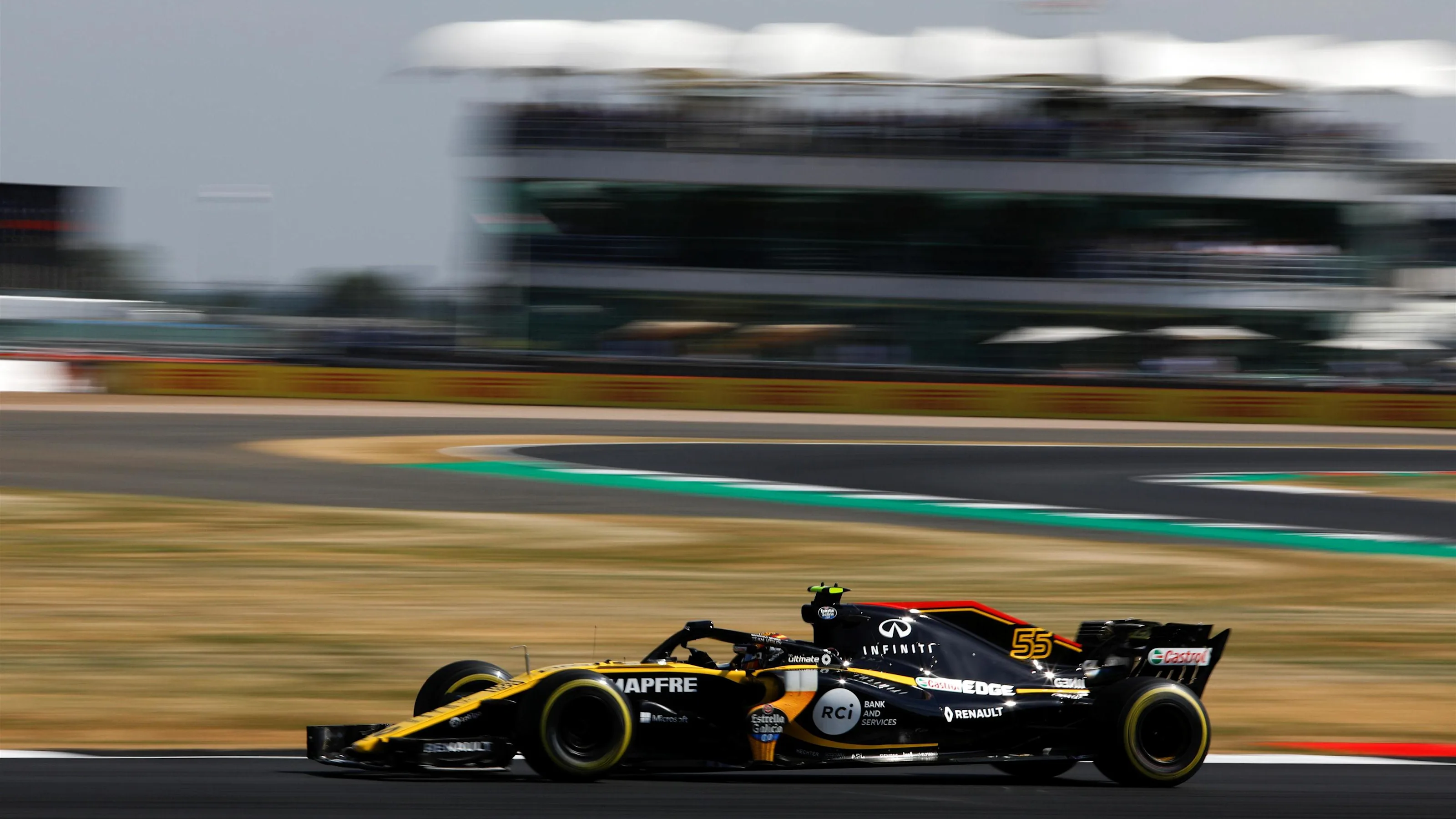 Carlos Sainz jr (ESP) Renault Sport F1 Team RS18 at Formula One World Championship, Rd10, British