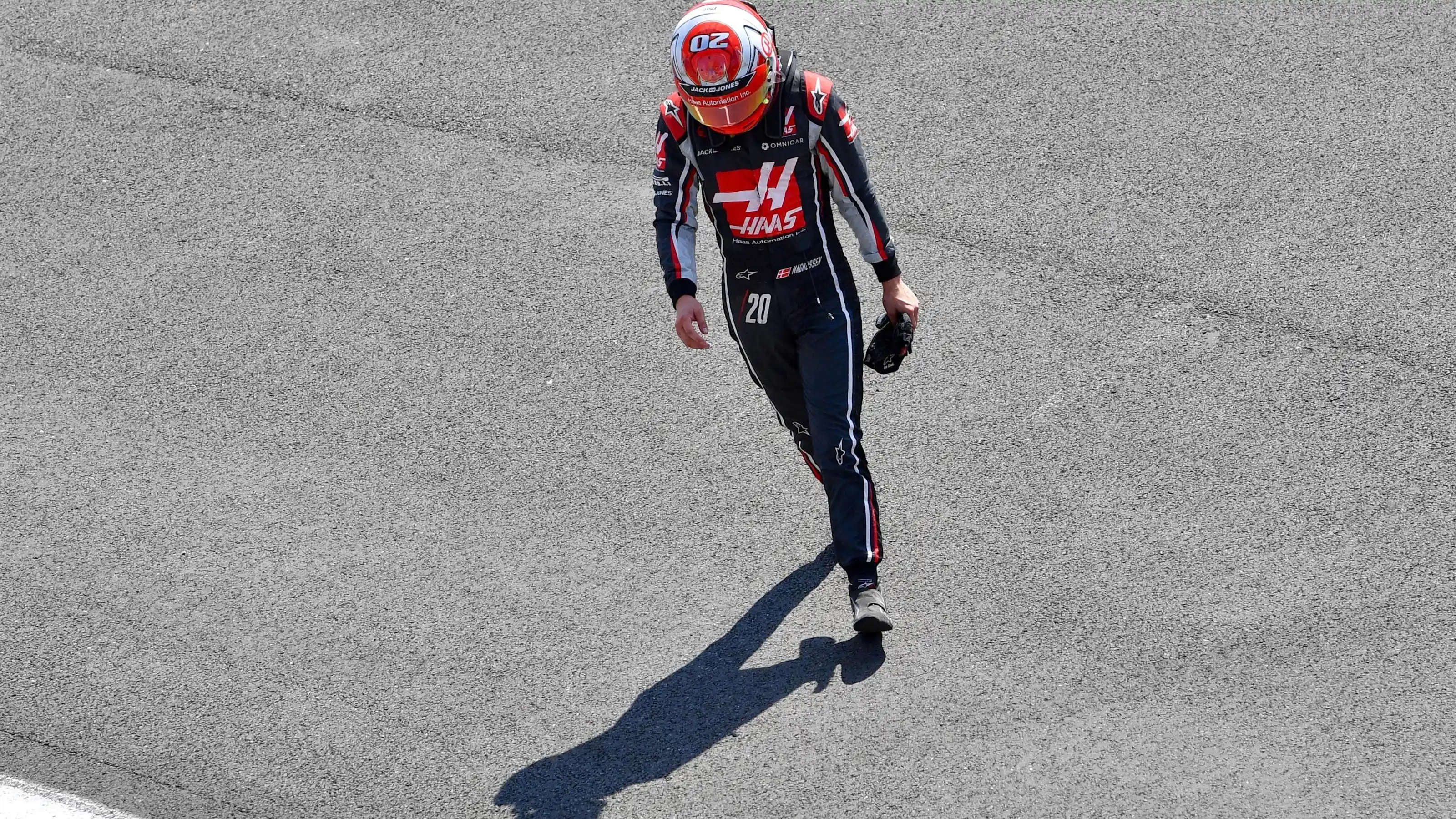 Kevin Magnussen (DEN) Haas F1 in parc ferme at Formula One World Championship, Rd10, British Grand