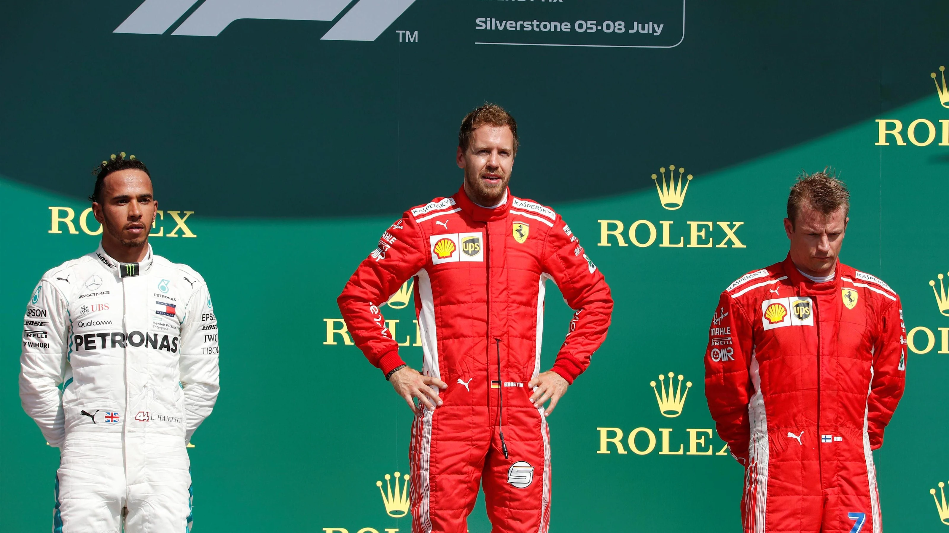 (L to R): Lewis Hamilton (GBR) Mercedes-AMG F1, Sebastian Vettel (GER) Ferrari and Kimi Raikkonen