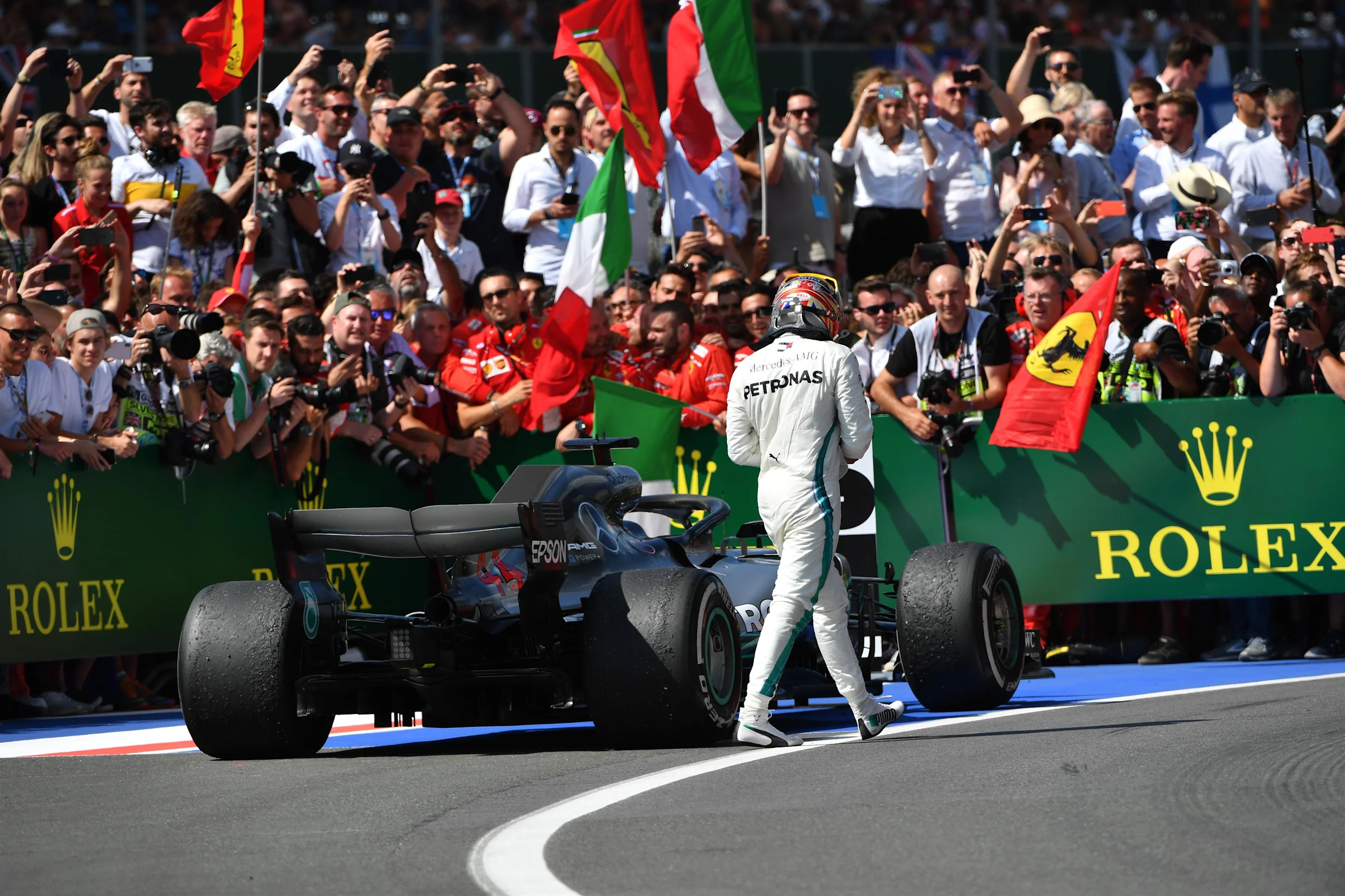 Lewis Hamilton (GBR) Mercedes-AMG F1 W09 EQ Power+ in parc ferme at Formula One World Championship,