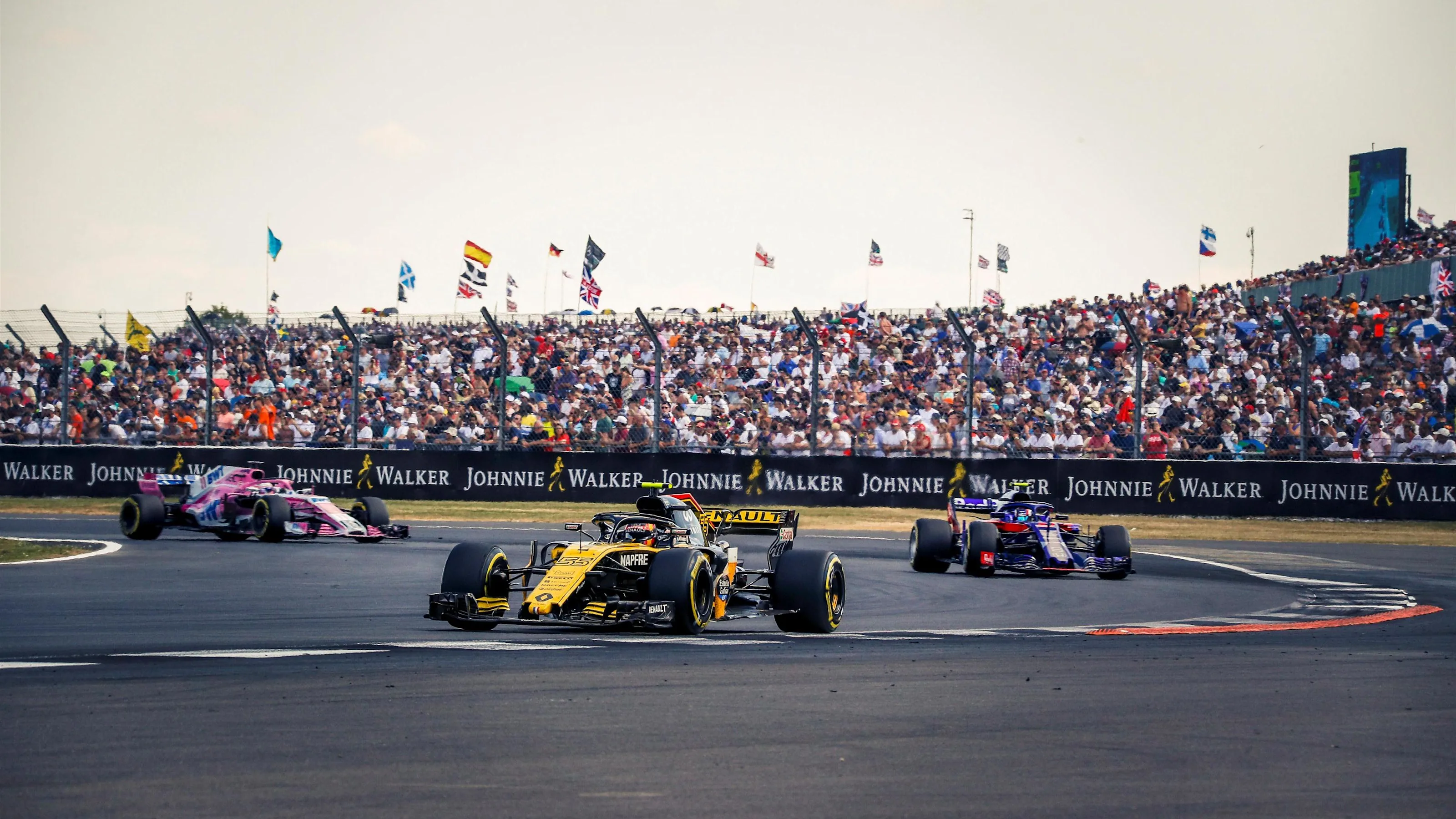 Carlos Sainz jr (ESP) Renault Sport F1 Team RS18 at Formula One World Championship, Rd10, British